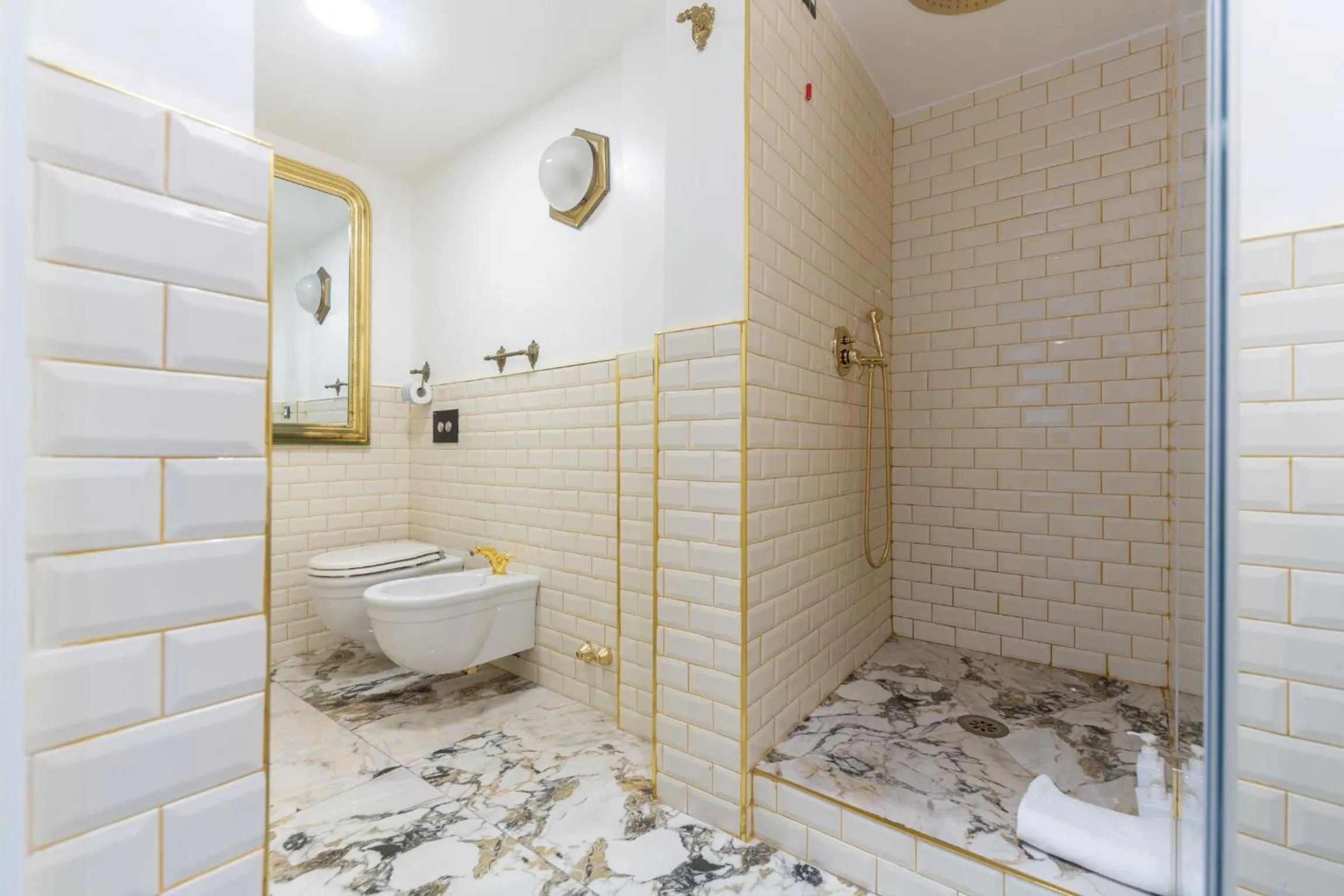 Bathroom in Duomo Smart Suites