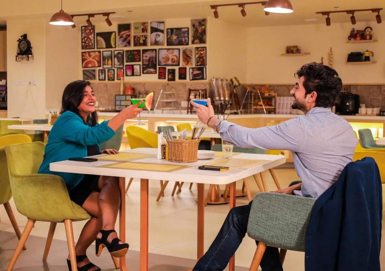 Restaurant/places to eat in Bloom Hotel - Jalandhar