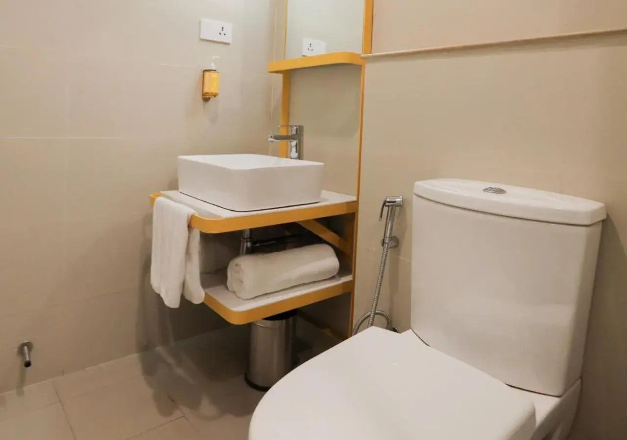 Bathroom in Bloom Hotel - Jalandhar Bathroom in Bloom Hotel - Jalandhar