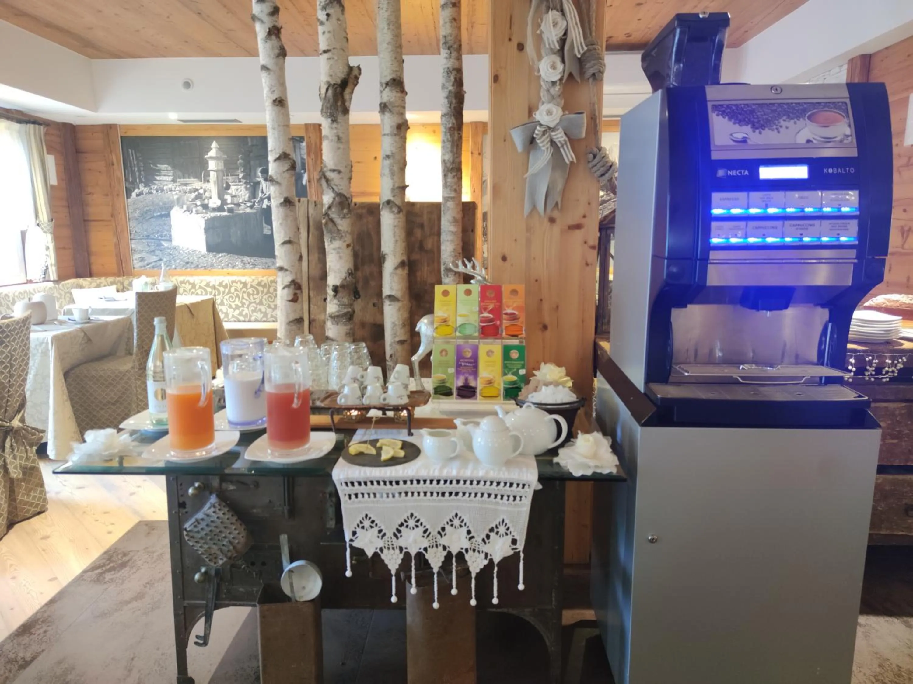 Breakfast in Hotel Astoria