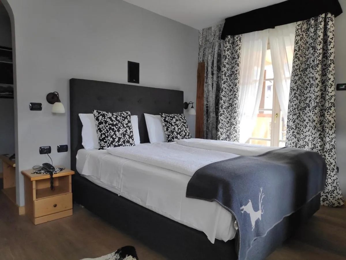Bedroom, Bed in Hotel Astoria