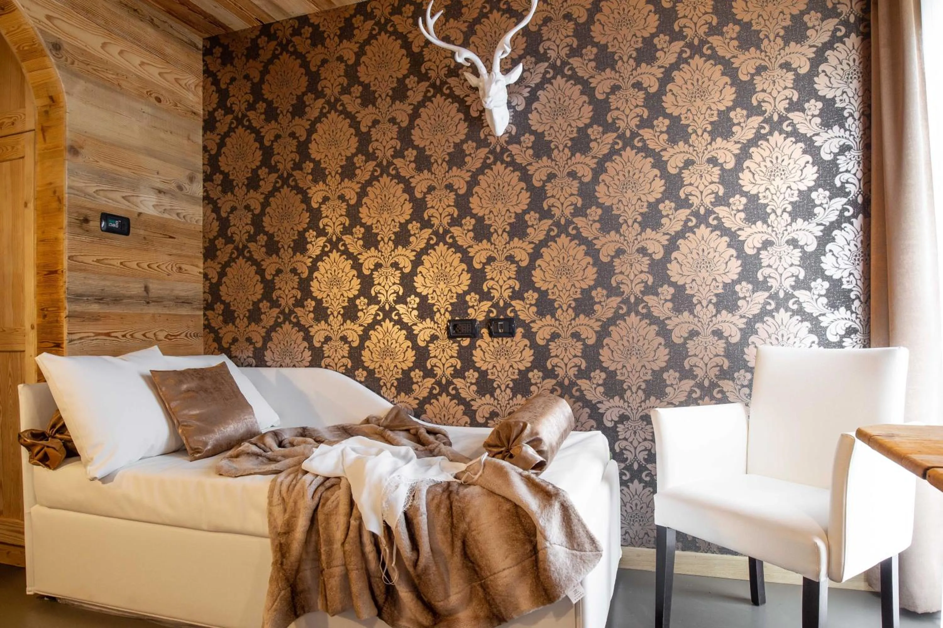 Photo of the whole room, Bed in Hotel Astoria