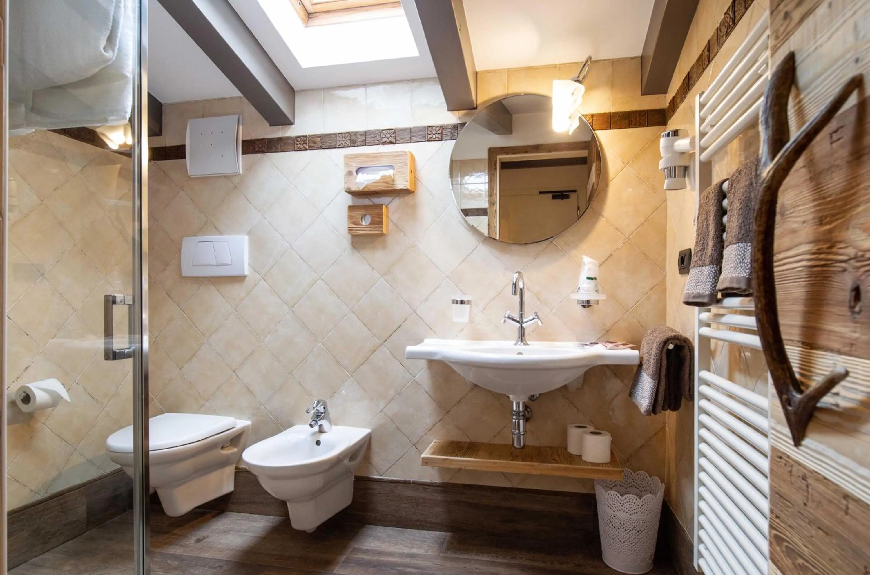 Toilet in Hotel Astoria
