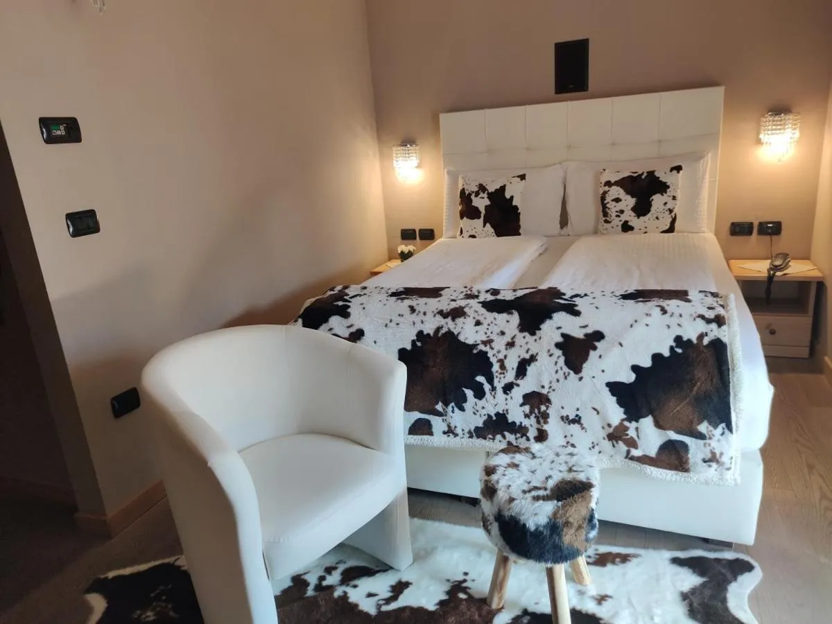 Bedroom, Bed in Hotel Astoria