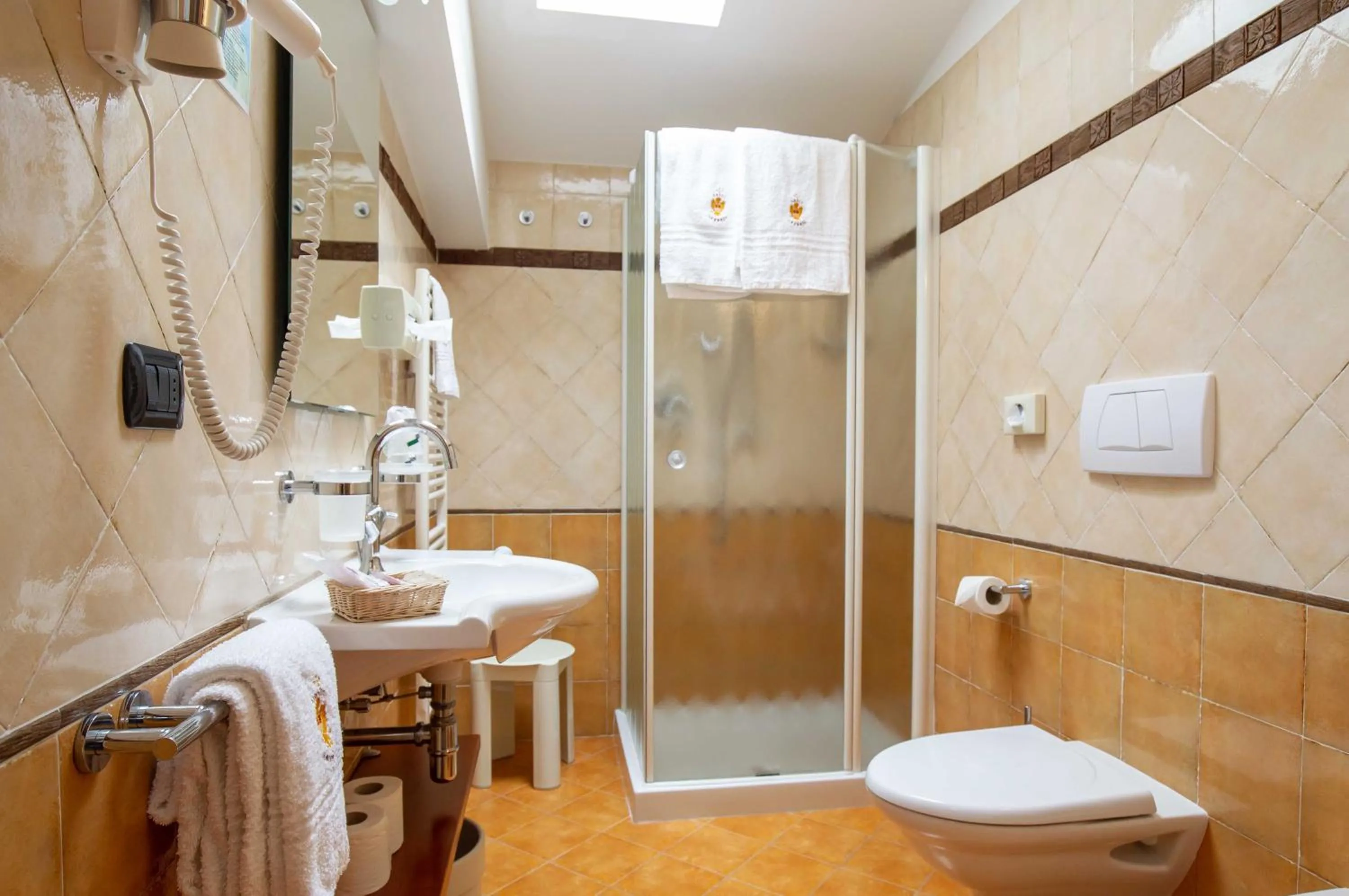Bathroom in Hotel Astoria