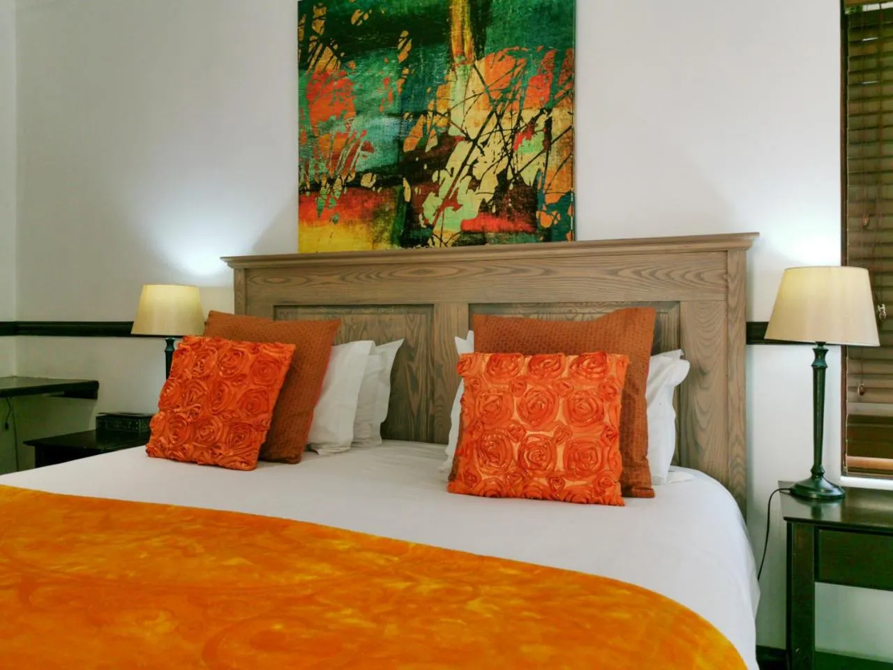 Bed in No 66 Sandton Lodge