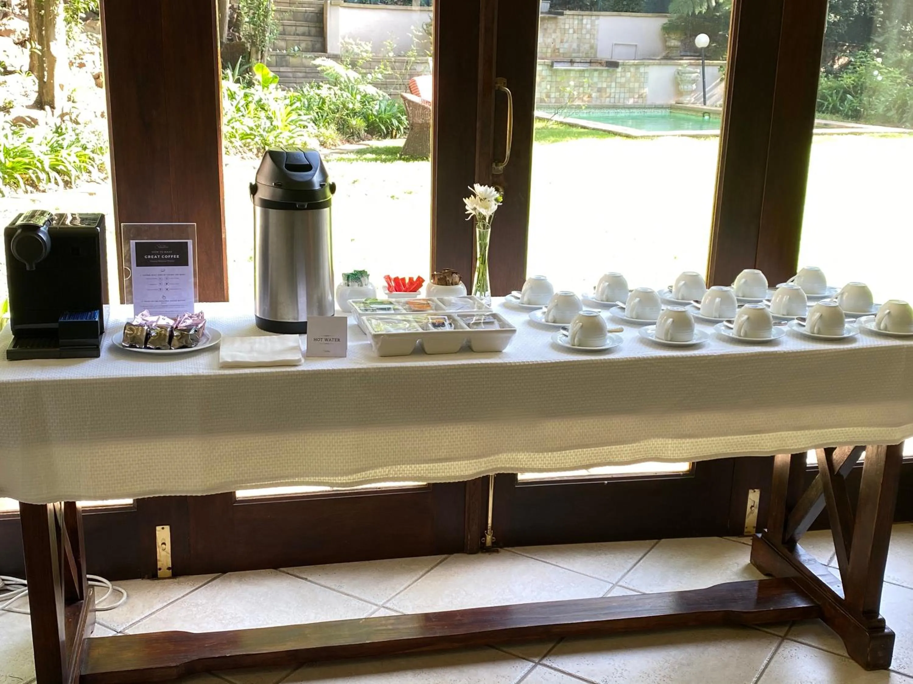 Coffee/tea facilities in No 66 Sandton Lodge