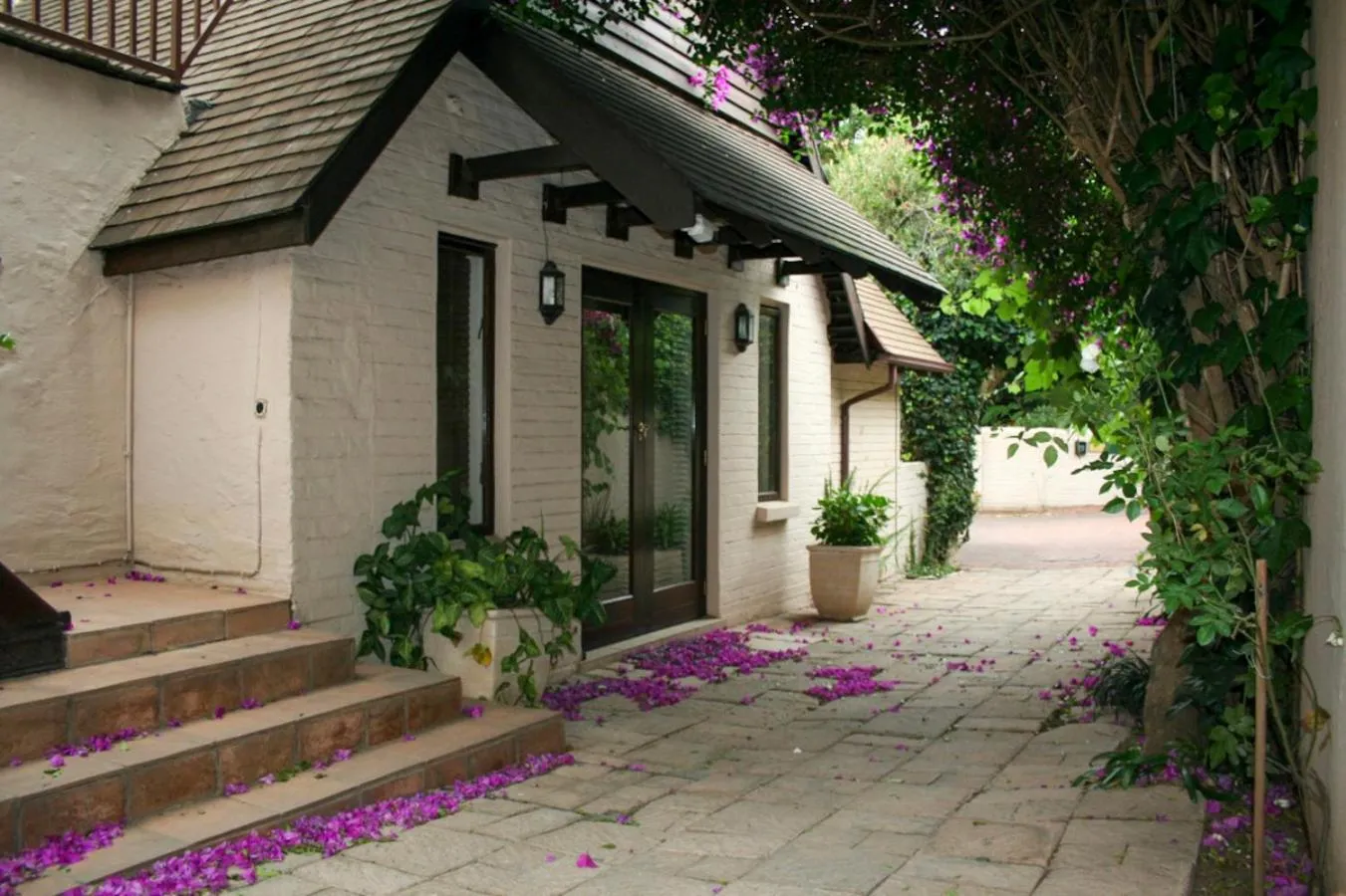 Property building in No 66 Sandton Lodge