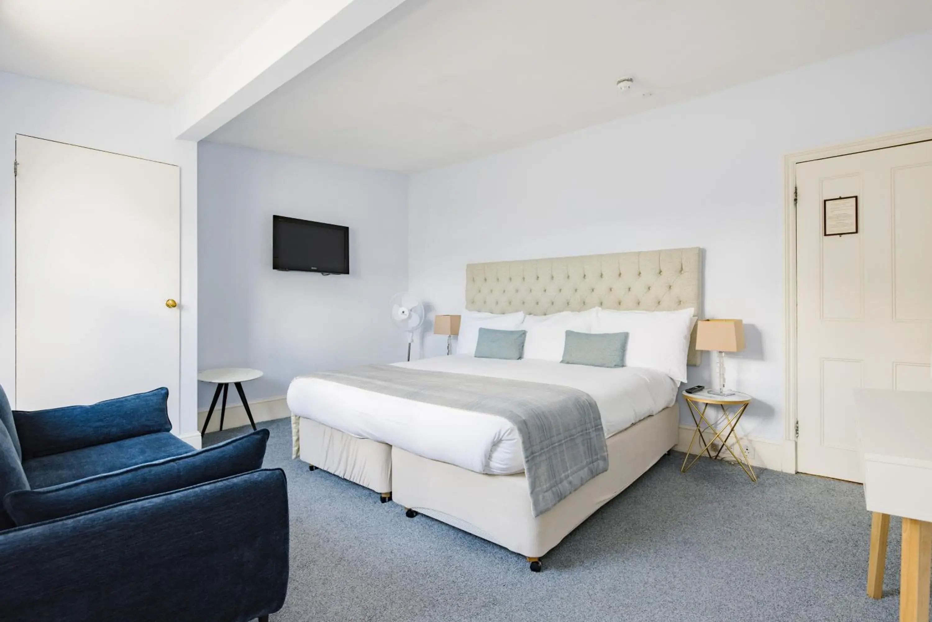 Bed in The Abbey Notting Hill Bed in The Abbey Notting Hill