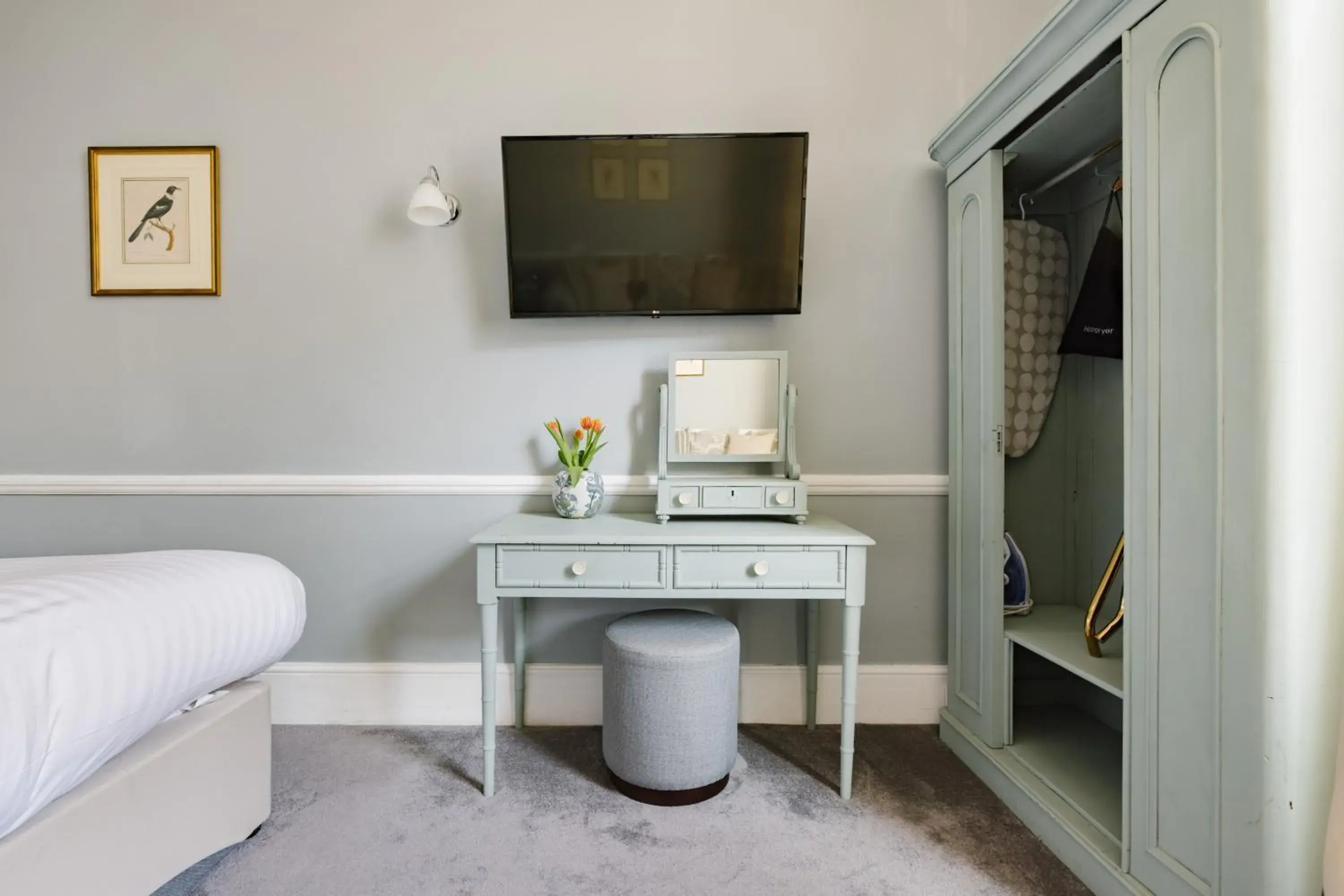 Bed in The Abbey Notting Hill Bed in The Abbey Notting Hill