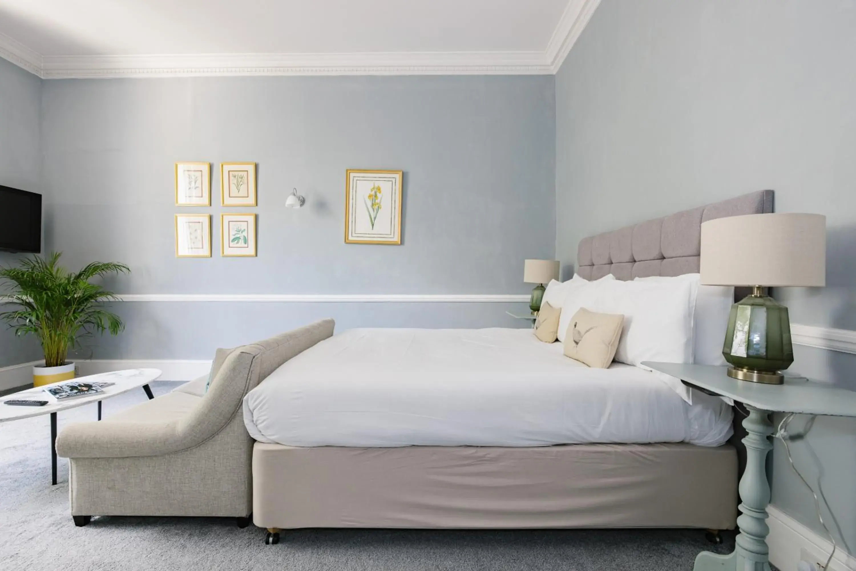 Bed in The Abbey Notting Hill Bed in The Abbey Notting Hill