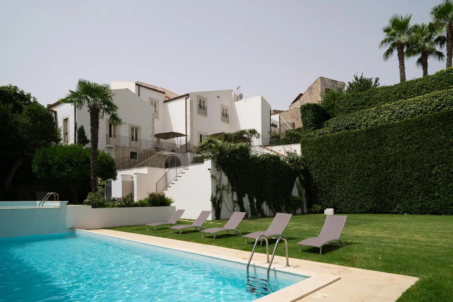 Property building in Villa Del Lauro