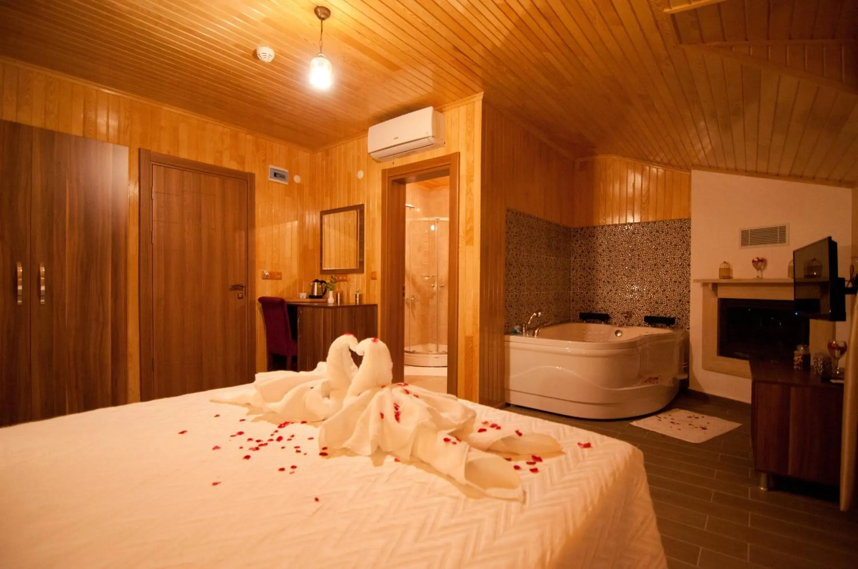 Superior Double Room in DEFNE OTEL Superior Double Room in DEFNE OTEL