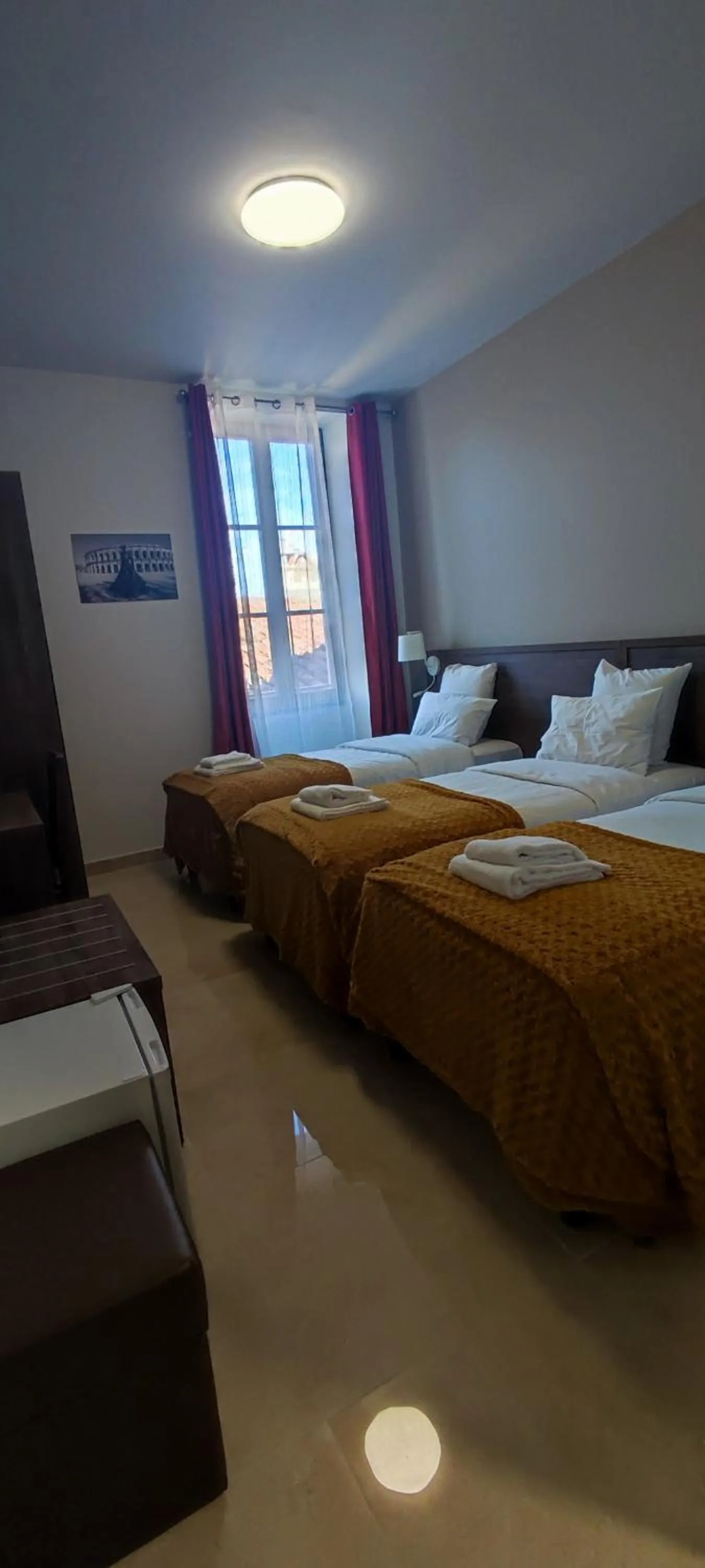 Photo of the whole room, Bed in SQUARE HOTEL