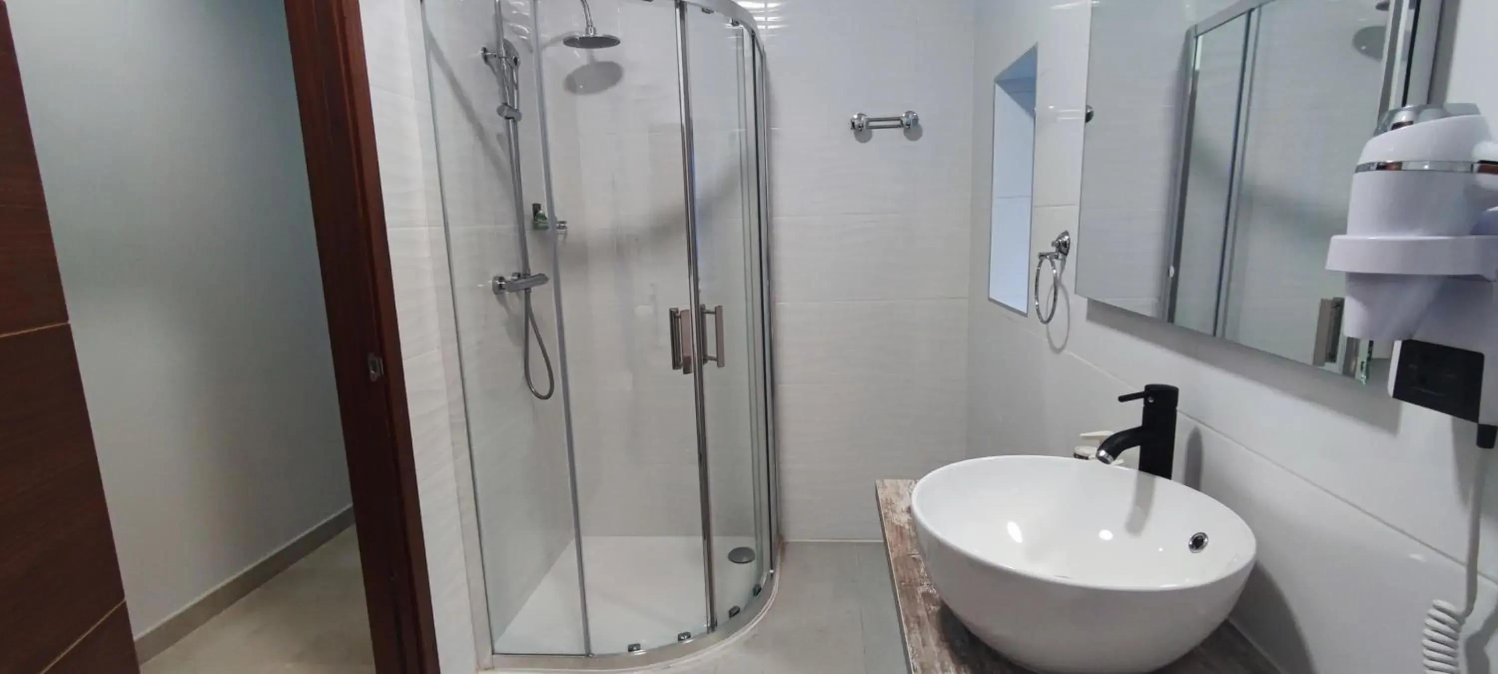 Standard Twin Room - single occupancy in SQUARE HOTEL Standard Twin Room - single occupancy in SQUARE HOTEL