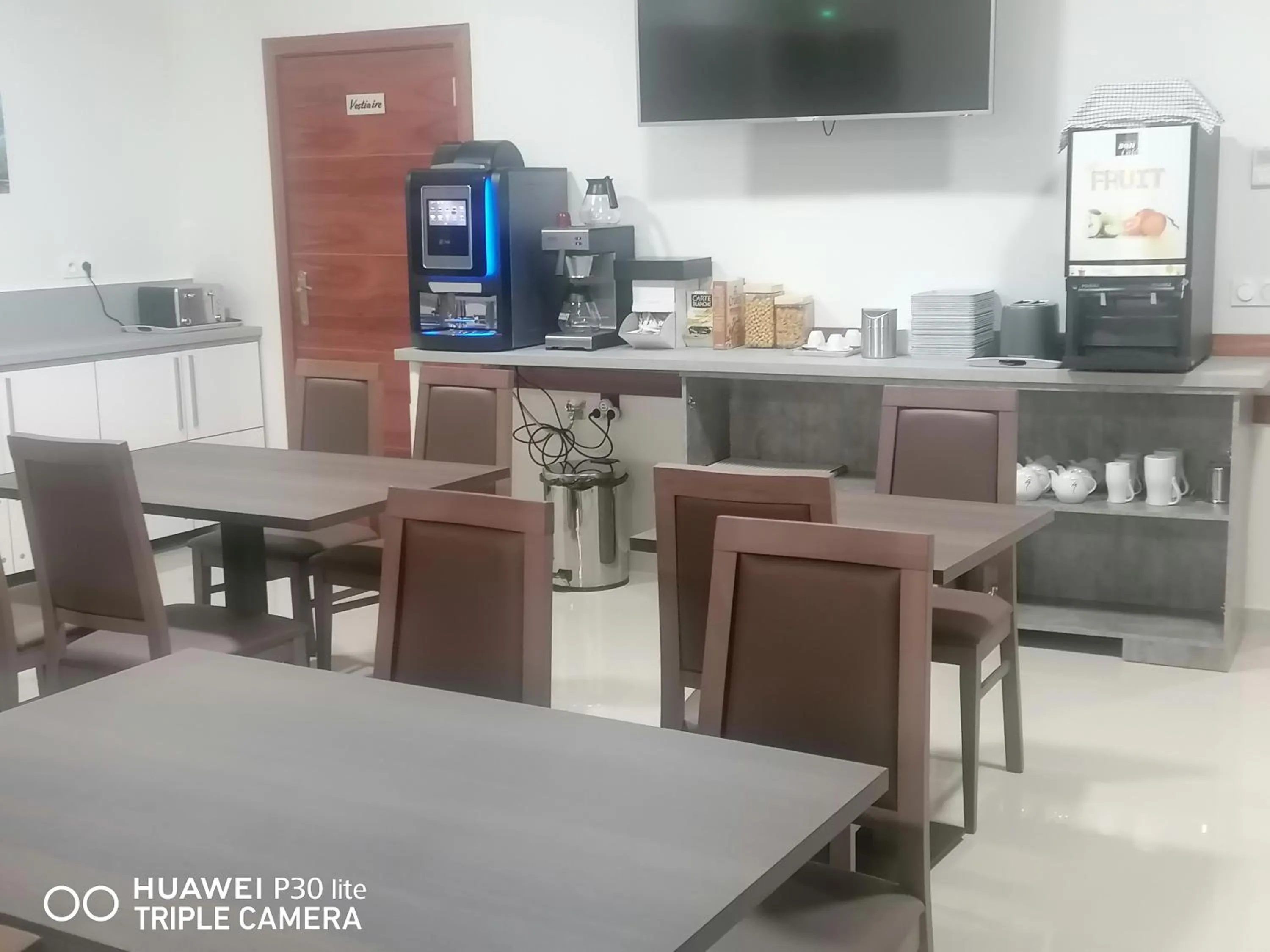 Breakfast in SQUARE HOTEL