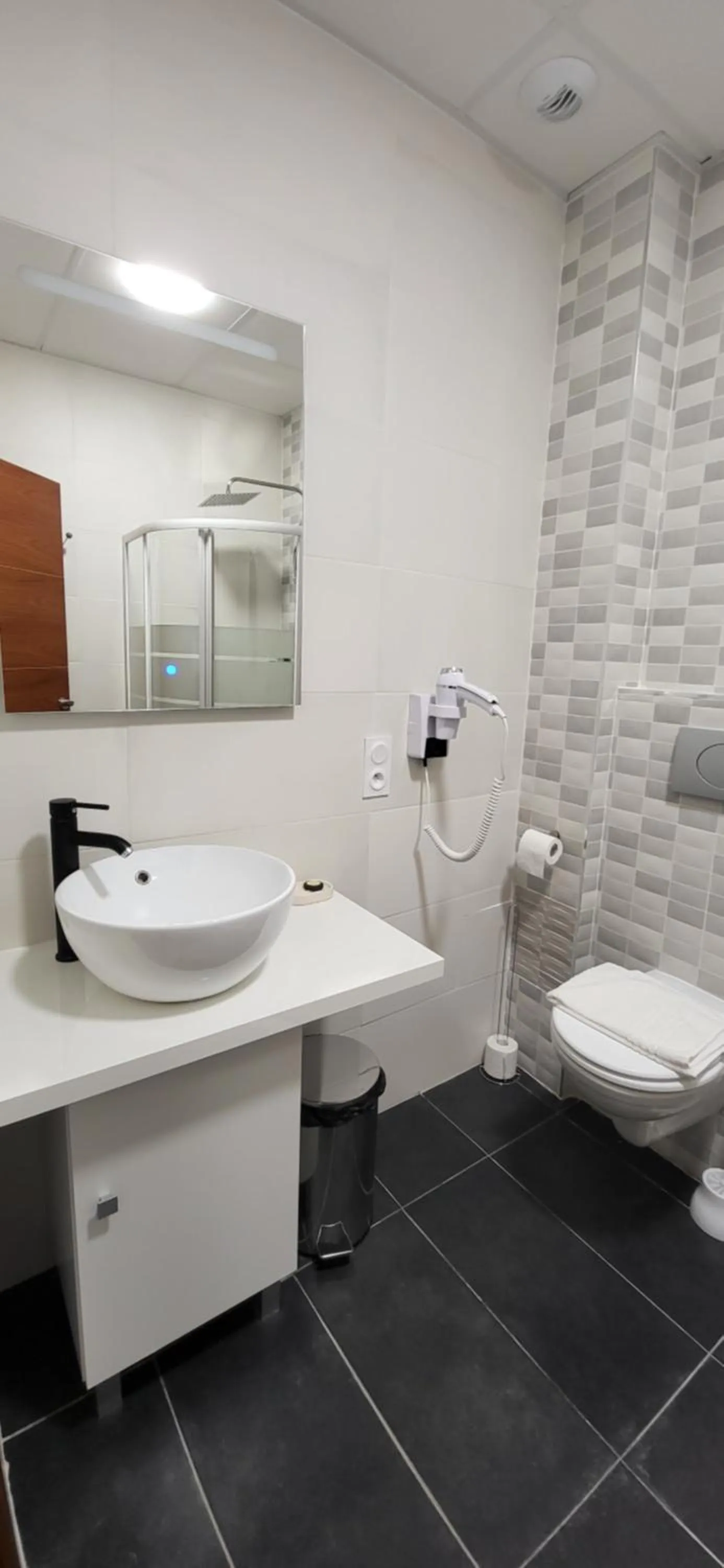 Bathroom in SQUARE HOTEL