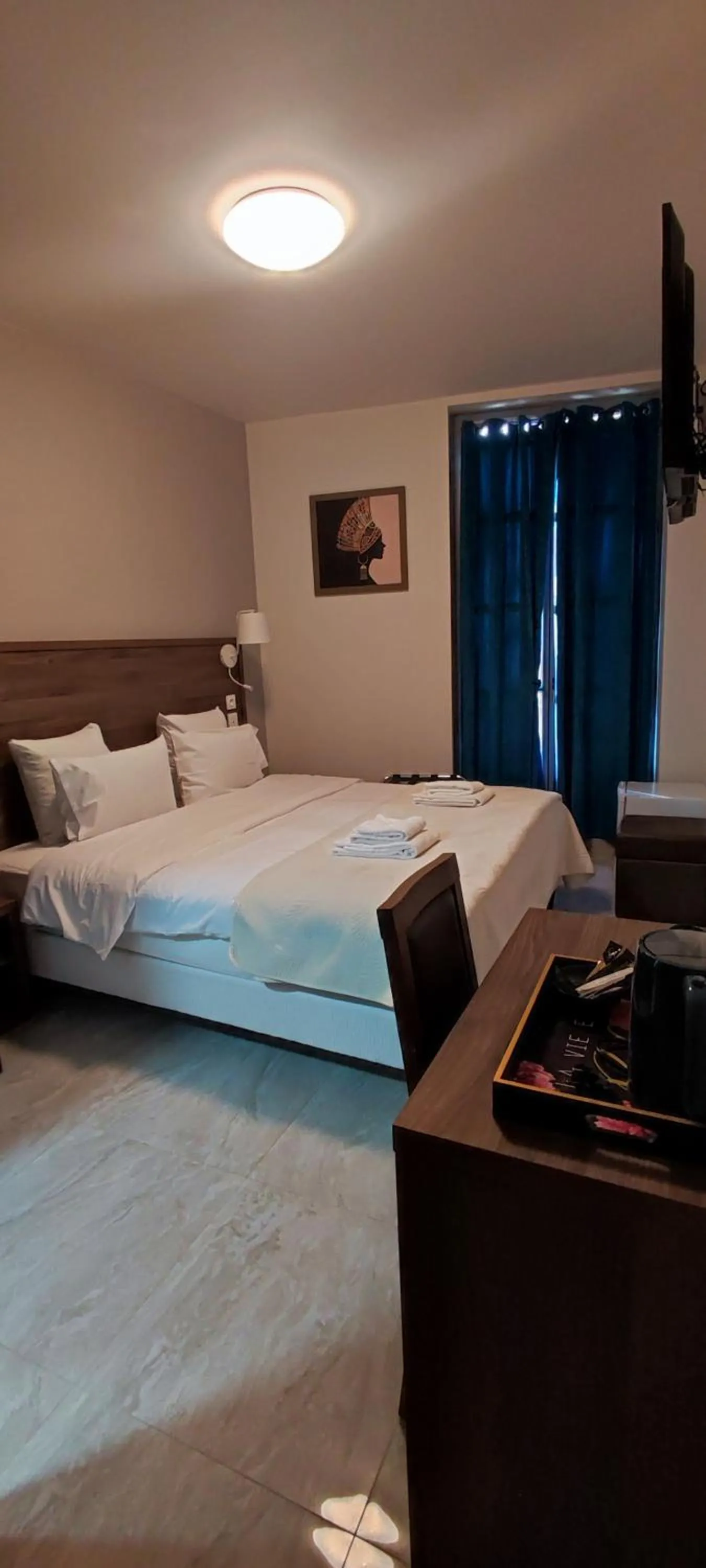 Photo of the whole room, Bed in SQUARE HOTEL