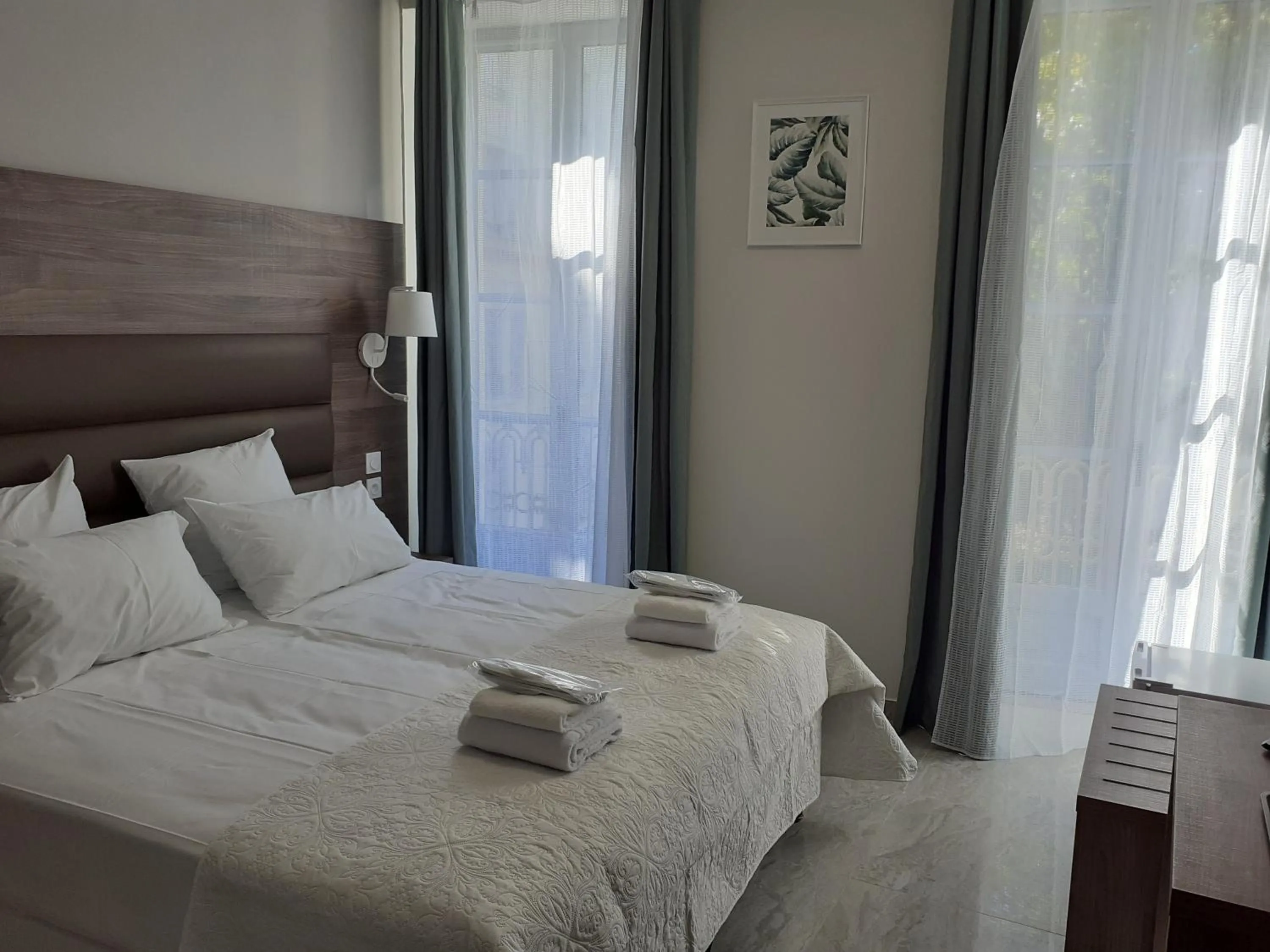 Photo of the whole room, Bed in SQUARE HOTEL