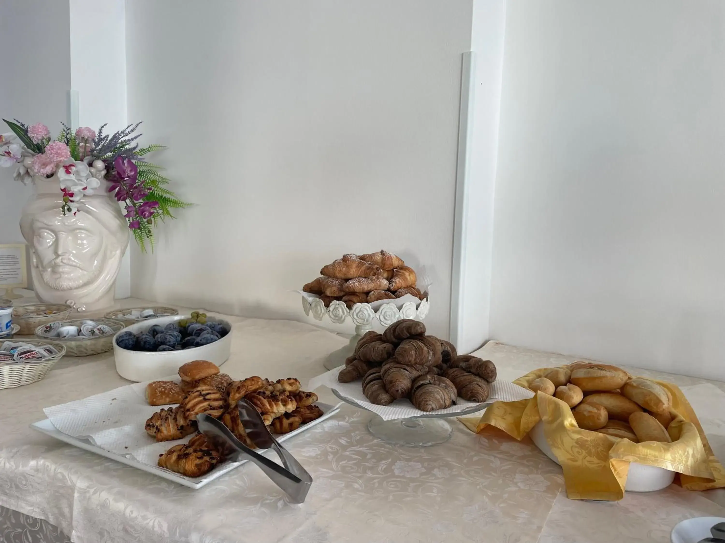 Continental breakfast in Bay Palace Mazzarò Continental breakfast in Bay Palace Mazzarò