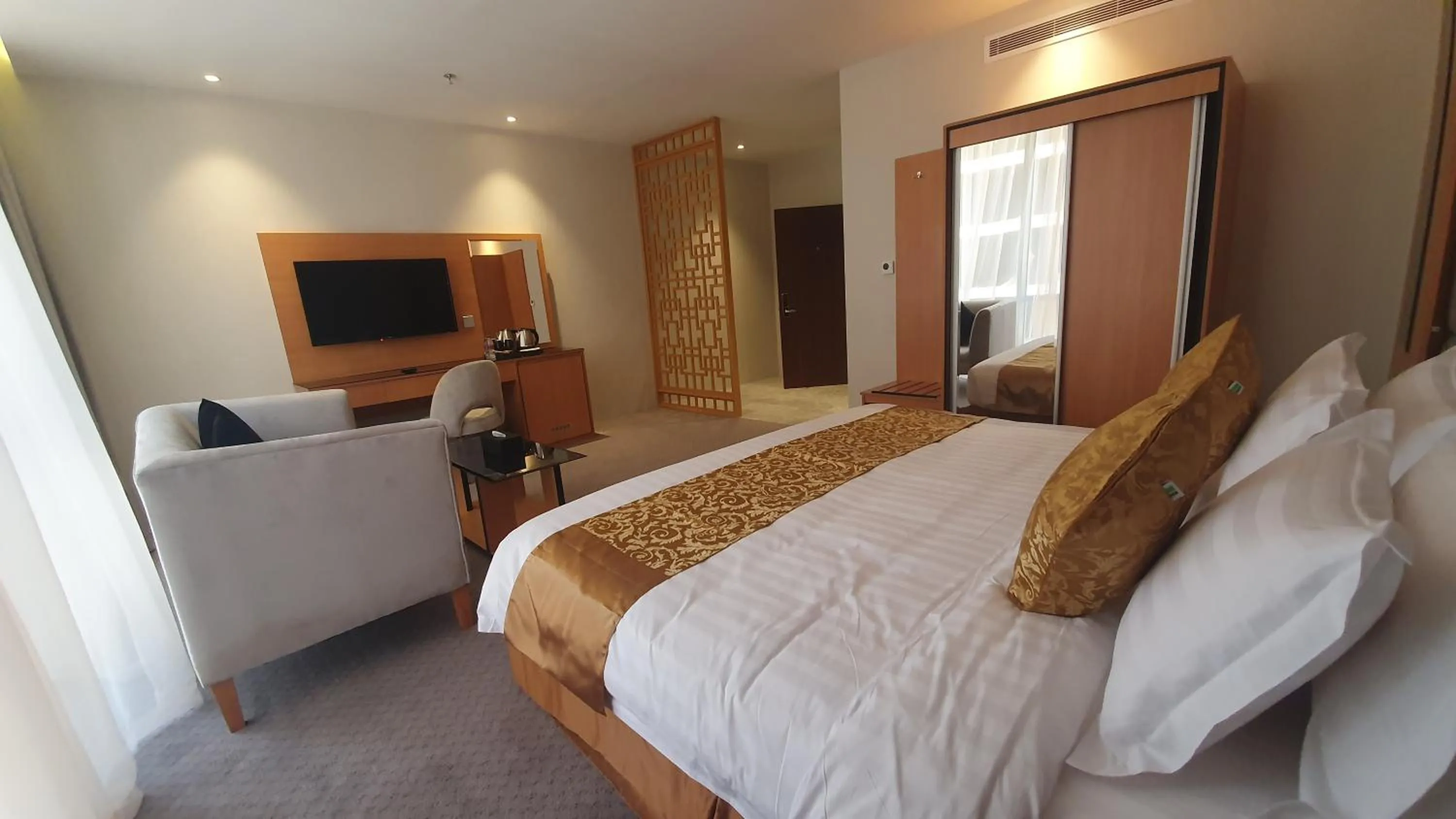 Bed in Al Rayyan Tower