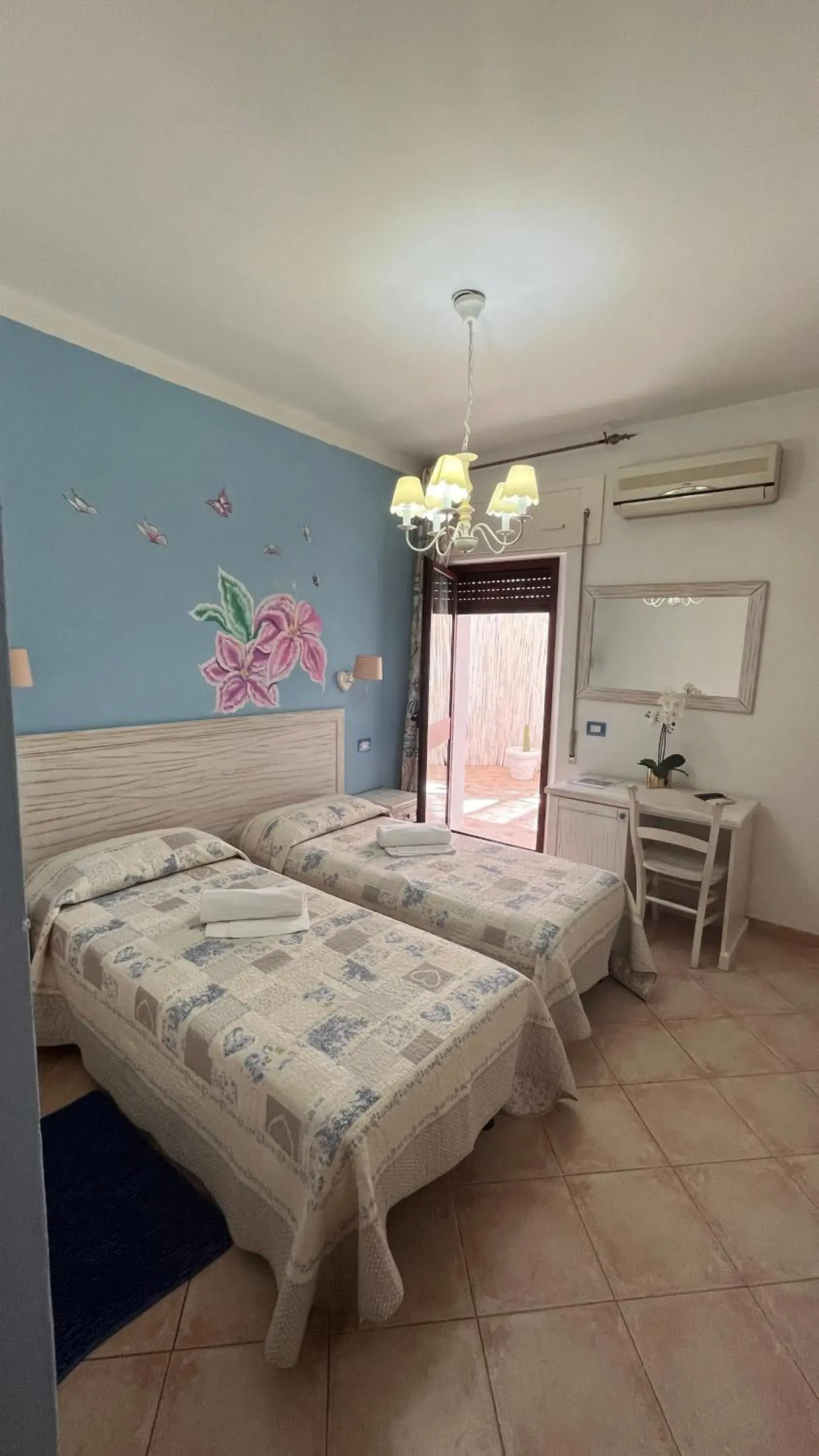 Twin Room in Hotel Tabby Twin Room in Hotel Tabby