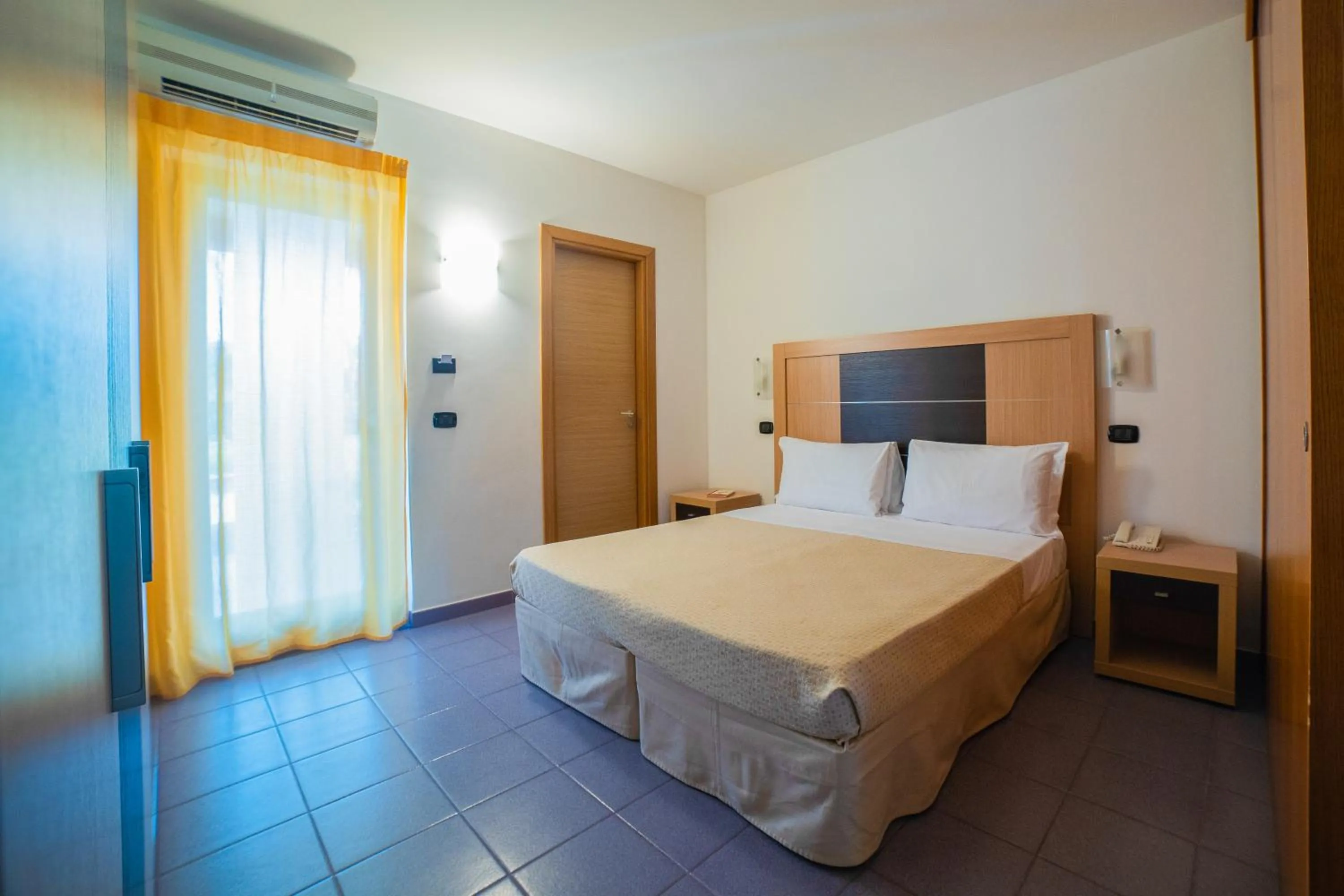 Bedroom, Bed in VOI Baia di Tindari Resort