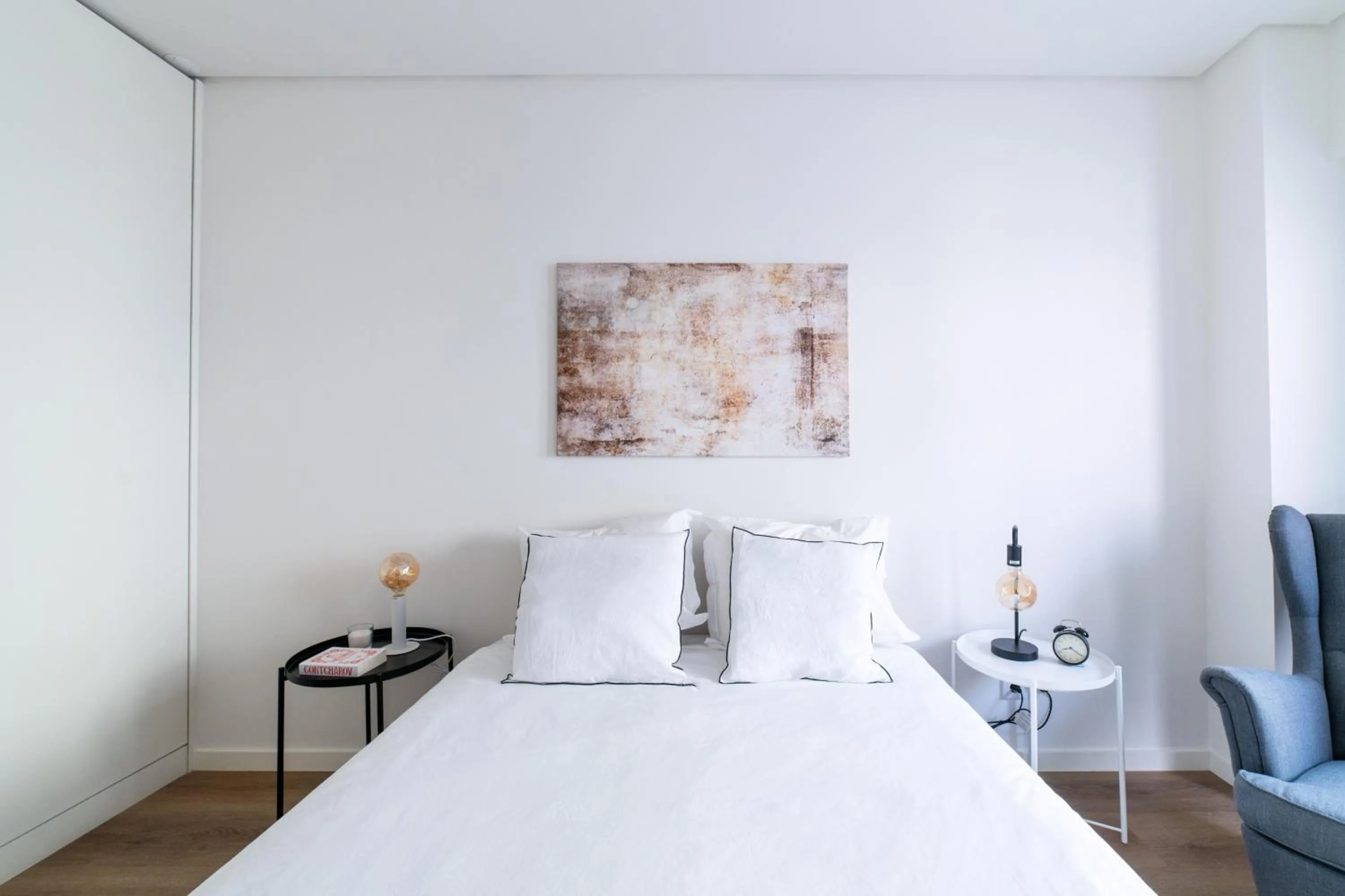 Lusíadas 53 2ºD - Beautiful two-bedroom apartment