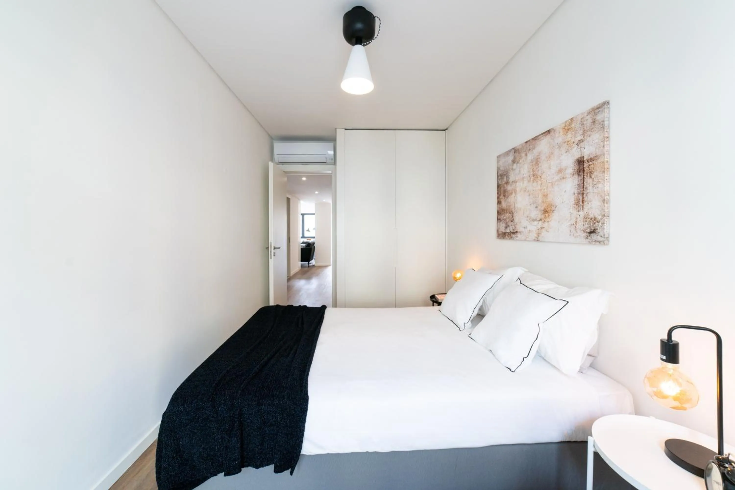 Lusíadas 53 2ºD - Beautiful two-bedroom apartment