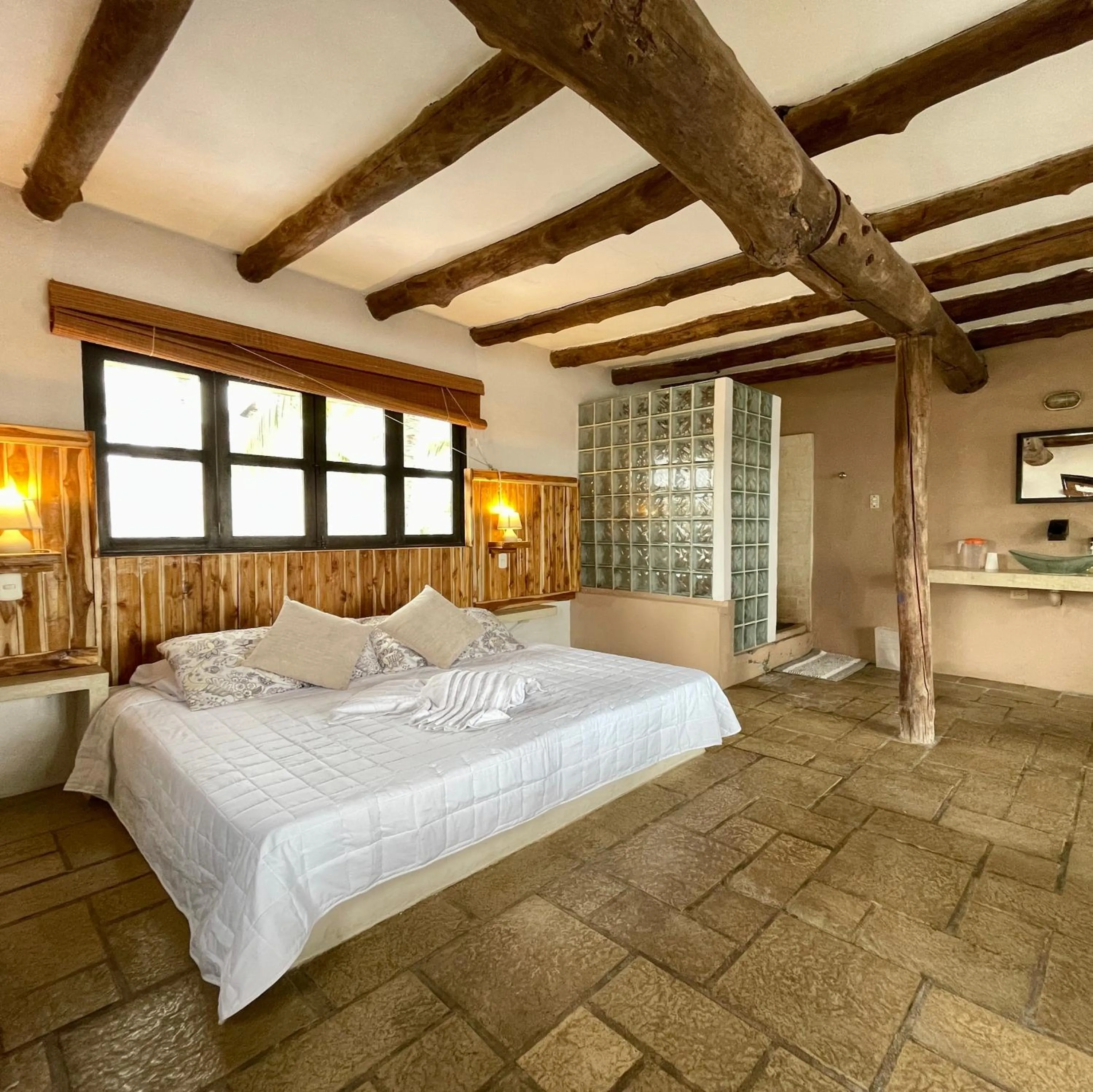 Bedroom, Bed in Johnnys Place Hotel