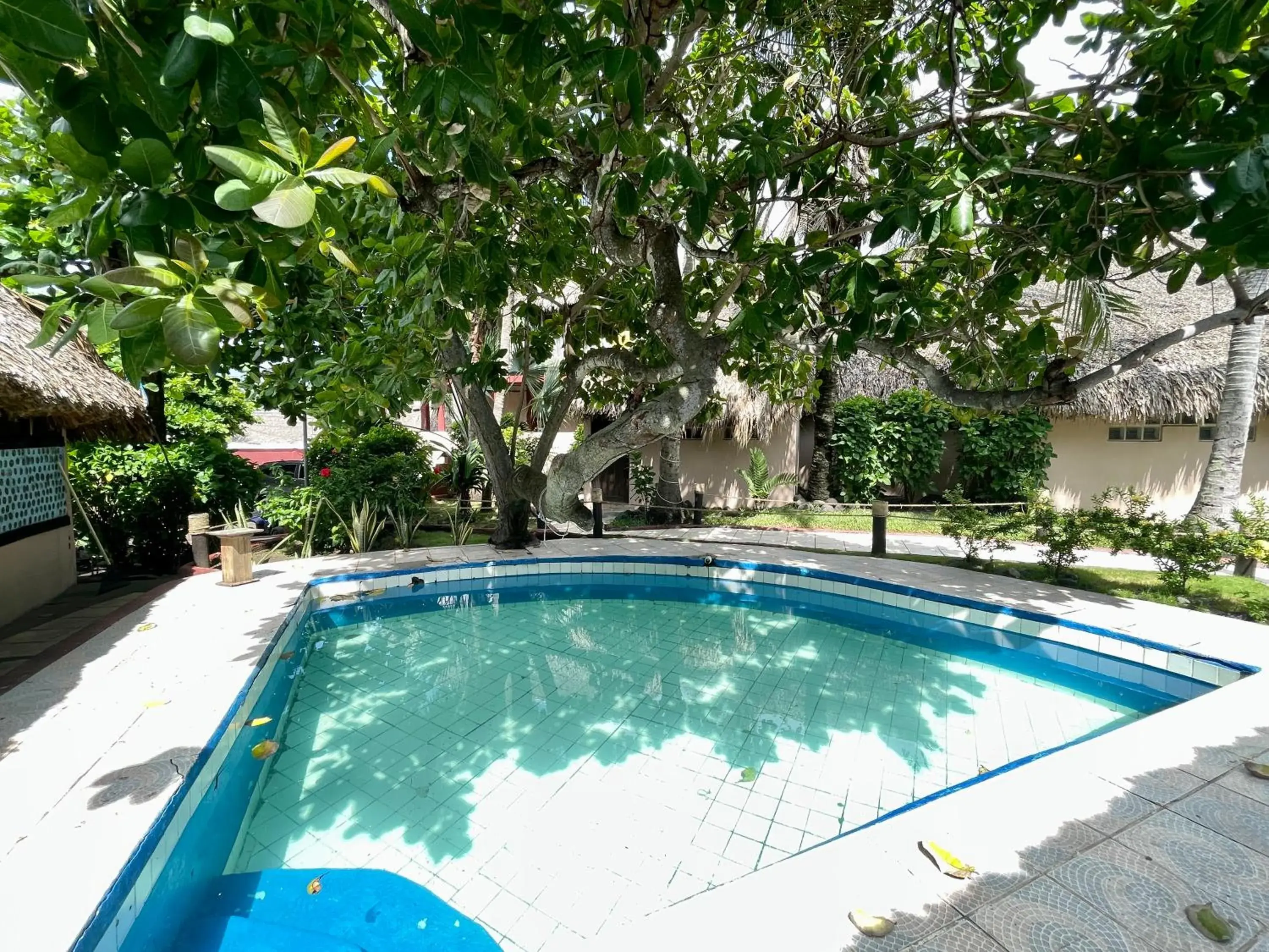 Two-Bedroom Bungalow in Johnnys Place Hotel Two-Bedroom Bungalow in Johnnys Place Hotel