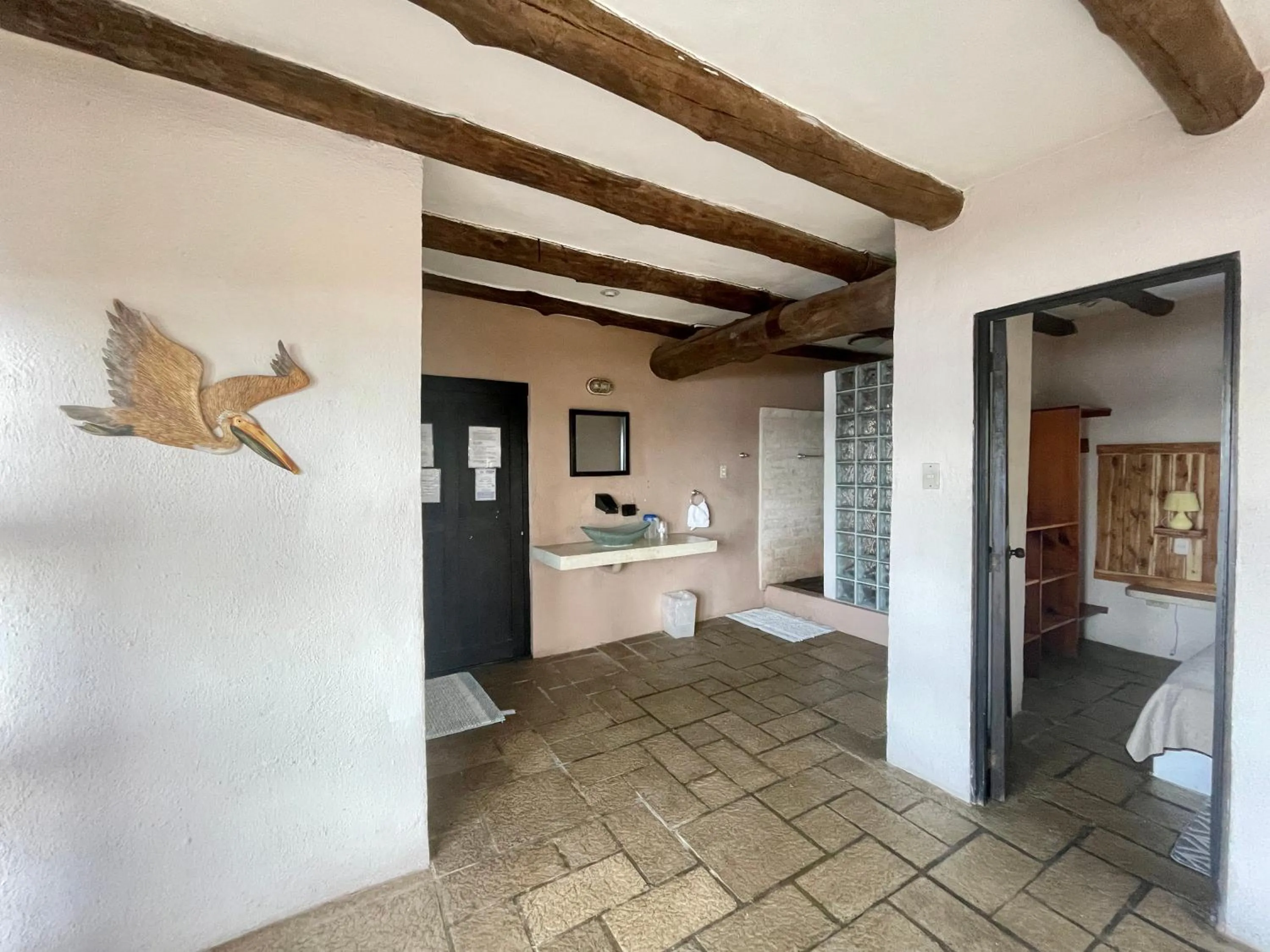 Living room in Johnnys Place Hotel