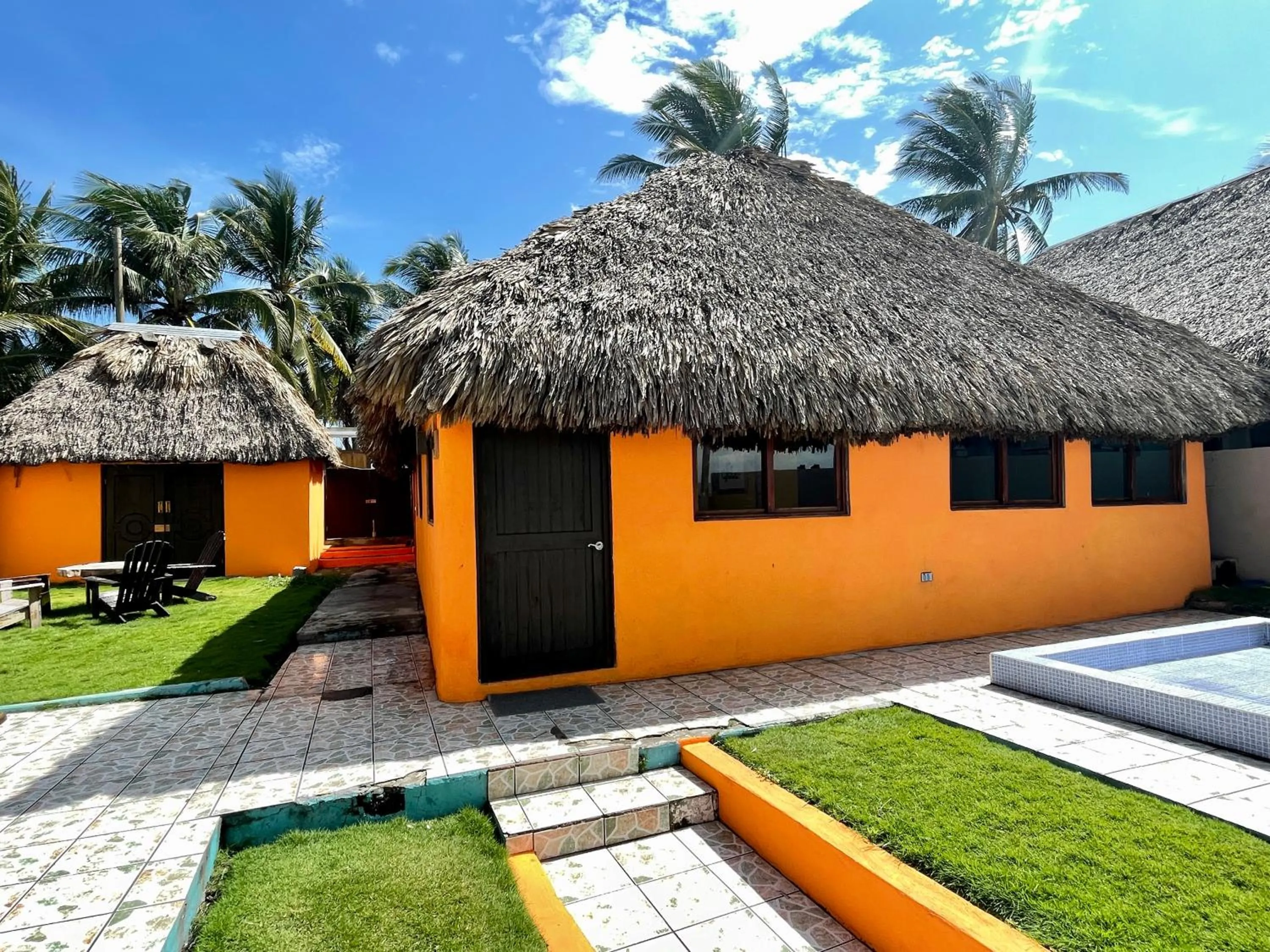 Beach in Johnnys Place Hotel