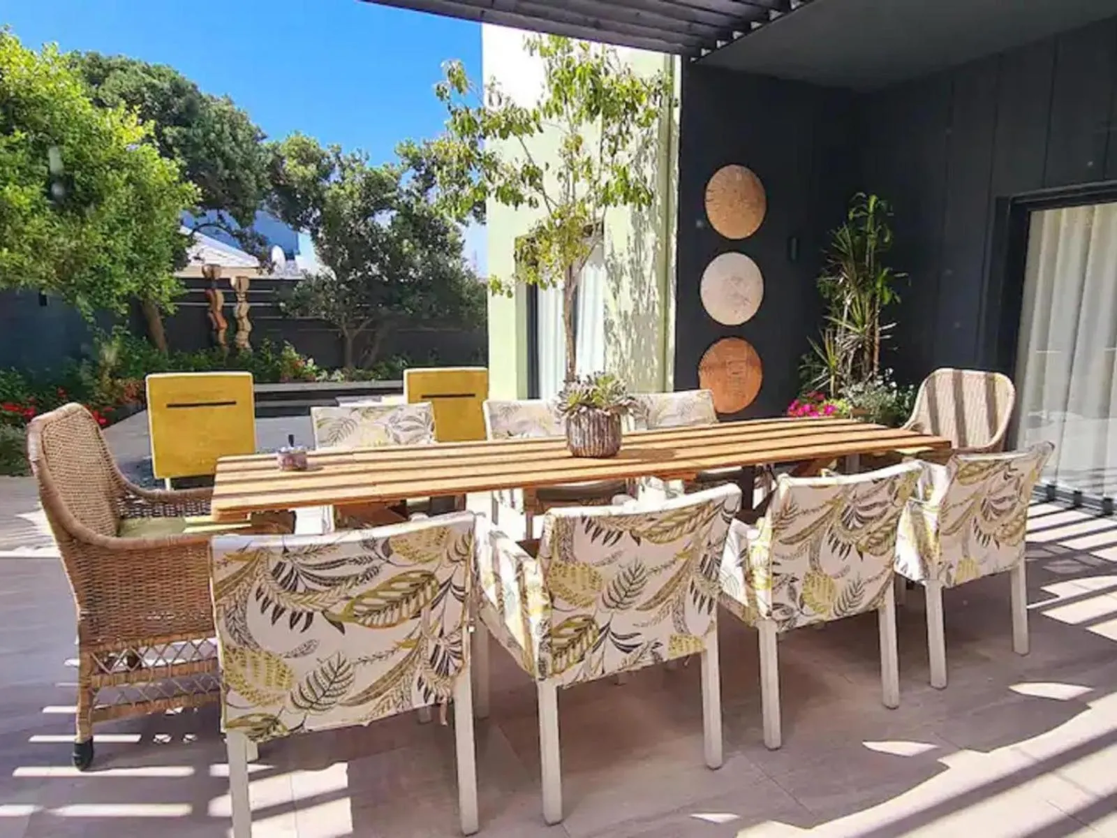 Patio in Thyme Spent Bloubergstrand