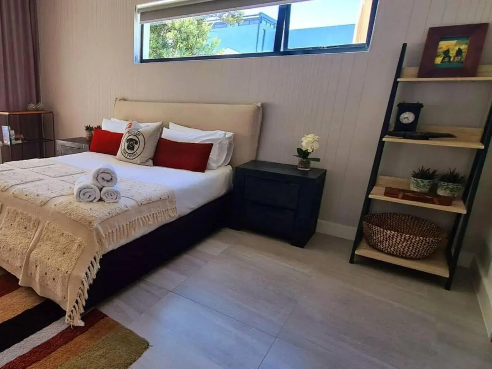 Standard King Room in Thyme Spent Bloubergstrand Standard King Room in Thyme Spent Bloubergstrand