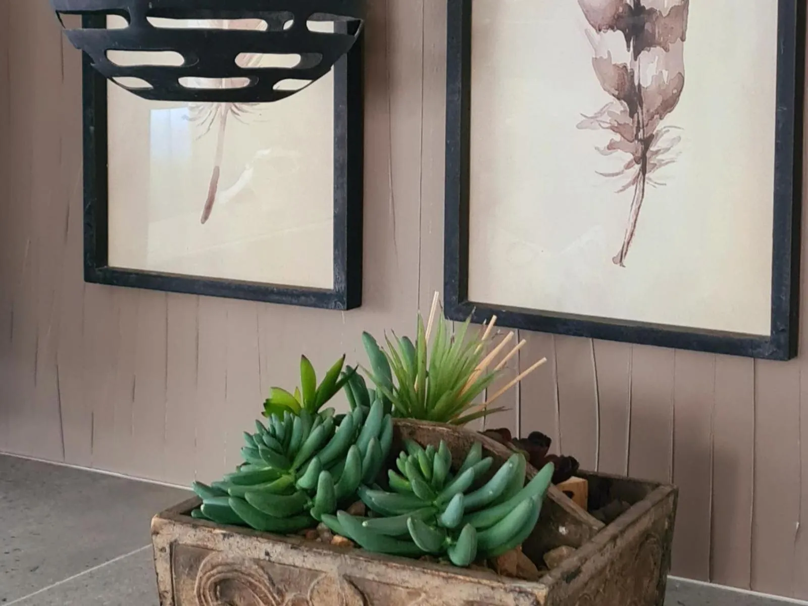 Decorative detail in Thyme Spent Bloubergstrand