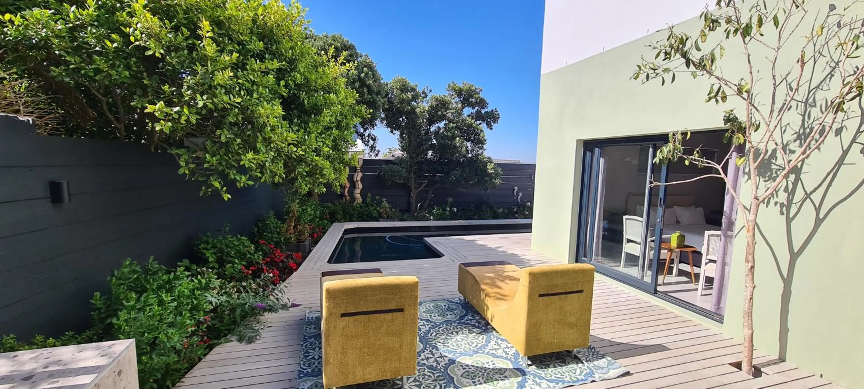 Swimming pool in Thyme Spent Bloubergstrand