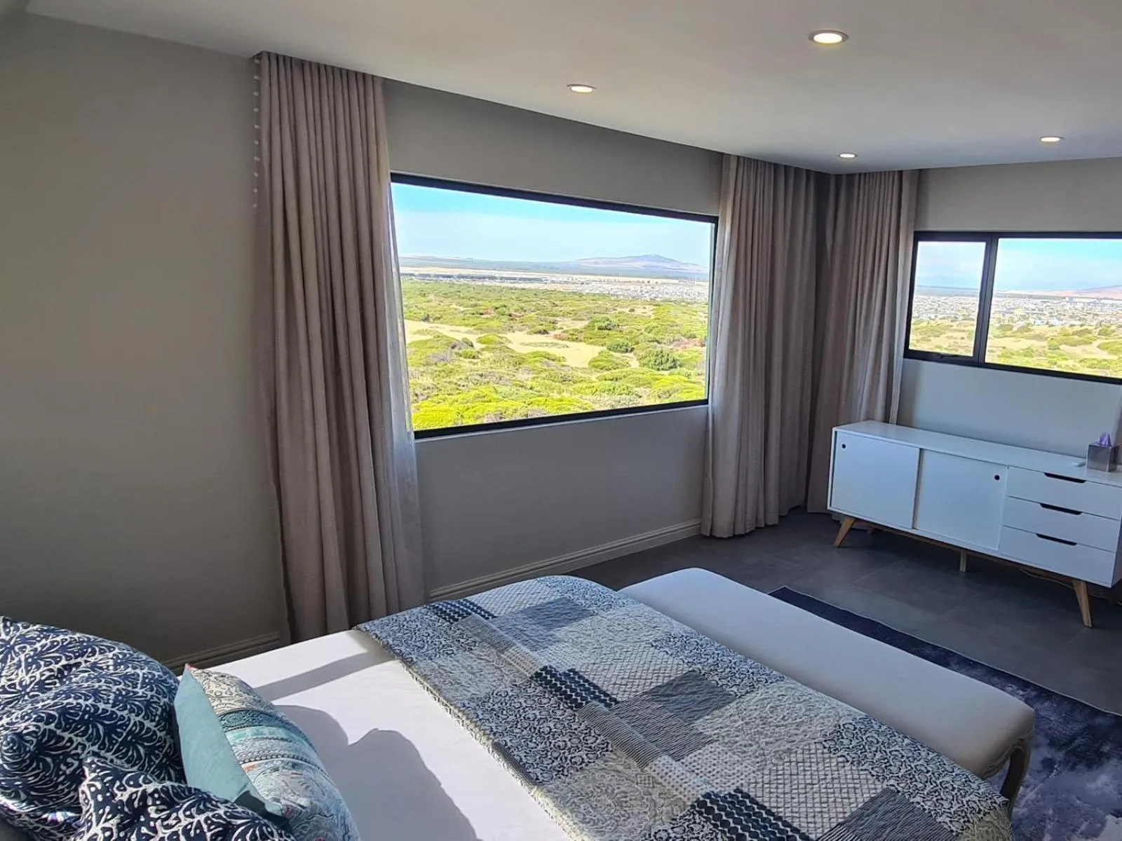 Natural landscape, Bed in Thyme Spent Bloubergstrand