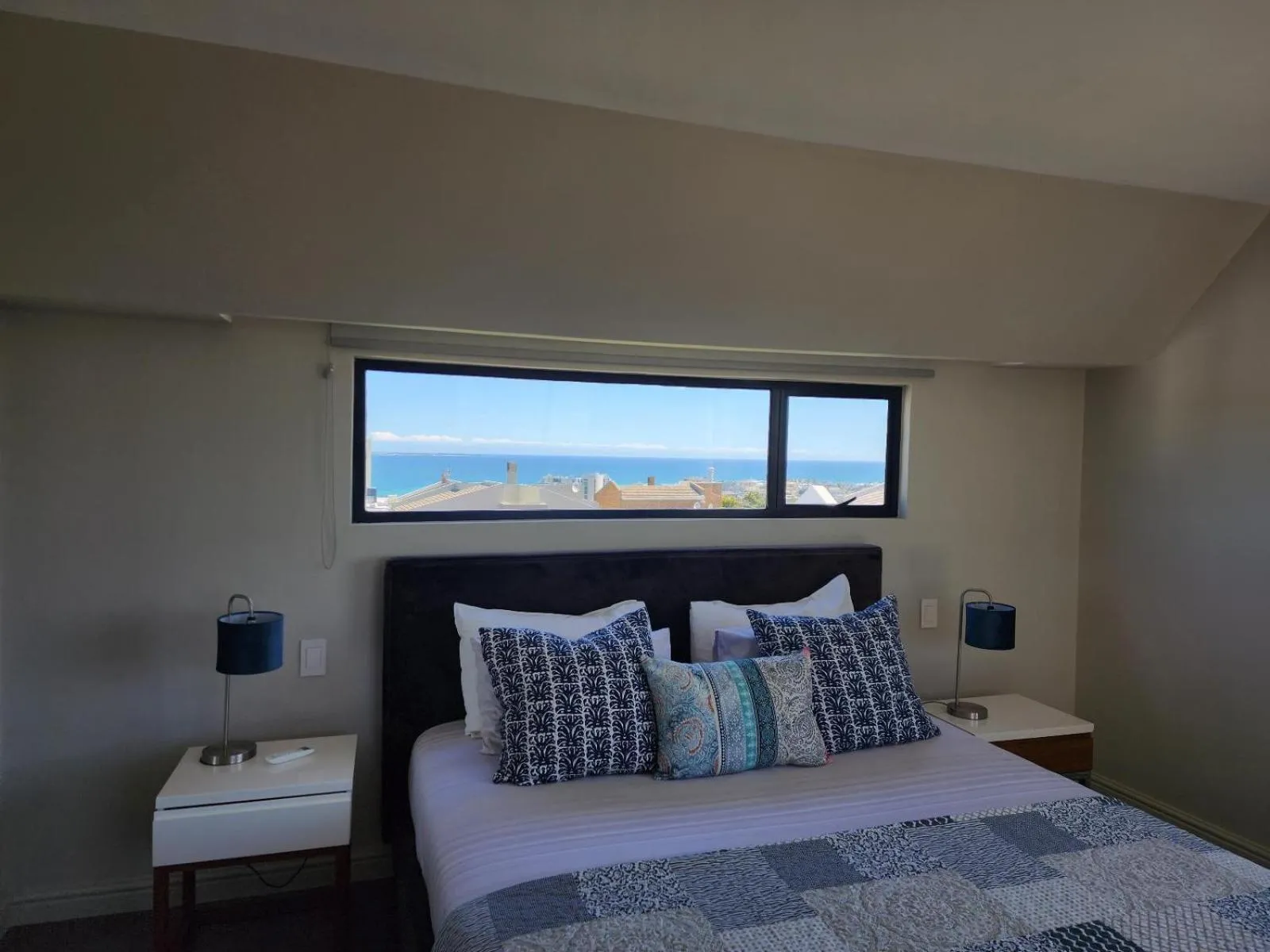 Bedroom, Bed in Thyme Spent Bloubergstrand