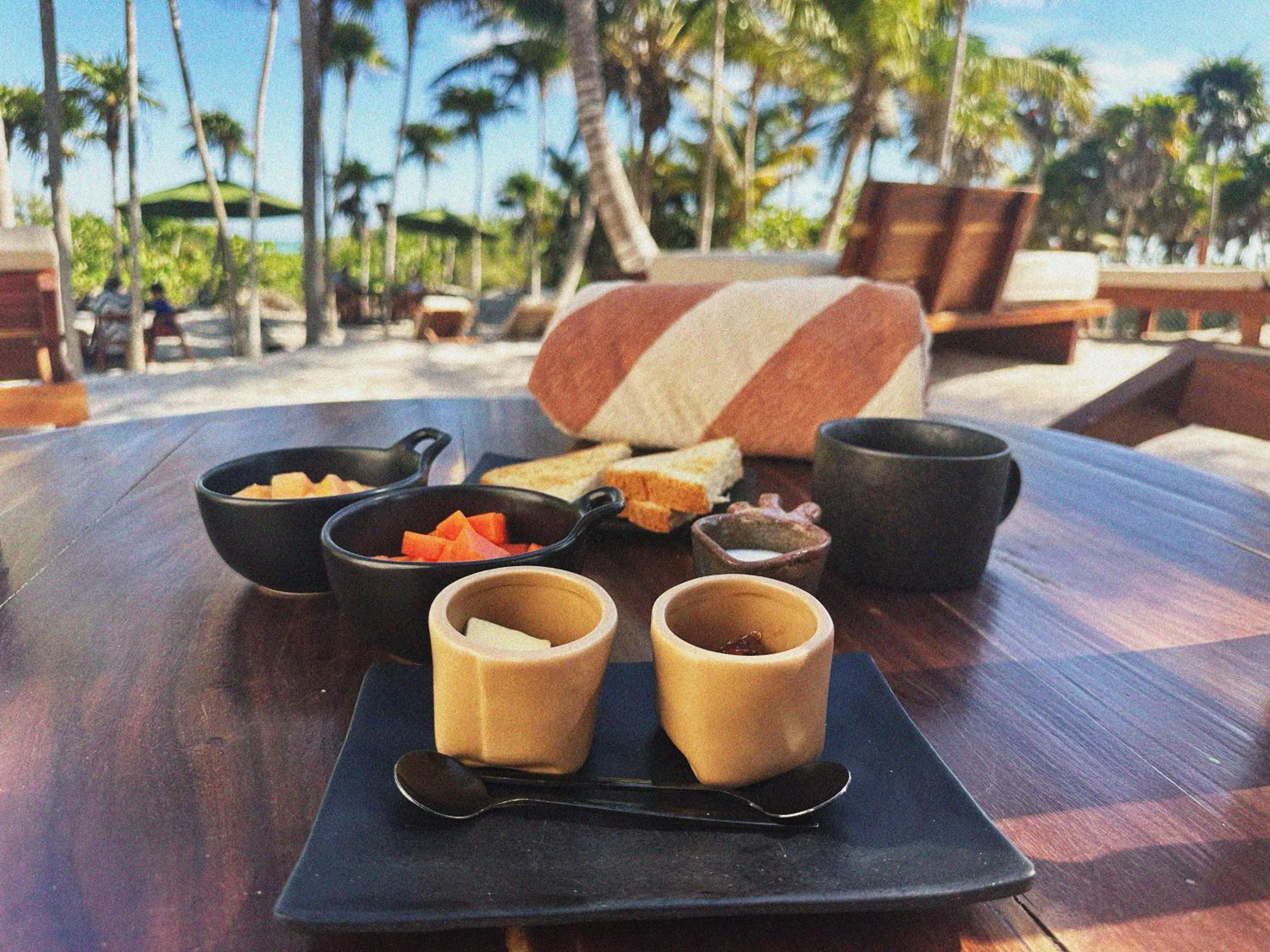 Restaurant/places to eat in Cucu Hotel El Cuyo