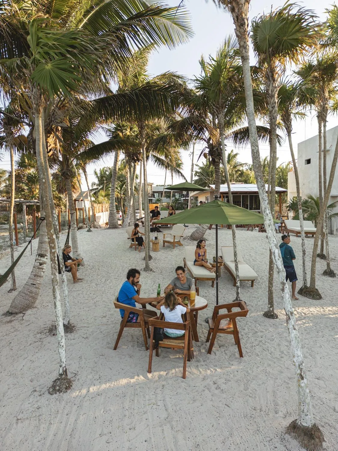 Restaurant/places to eat in Cucu Hotel El Cuyo