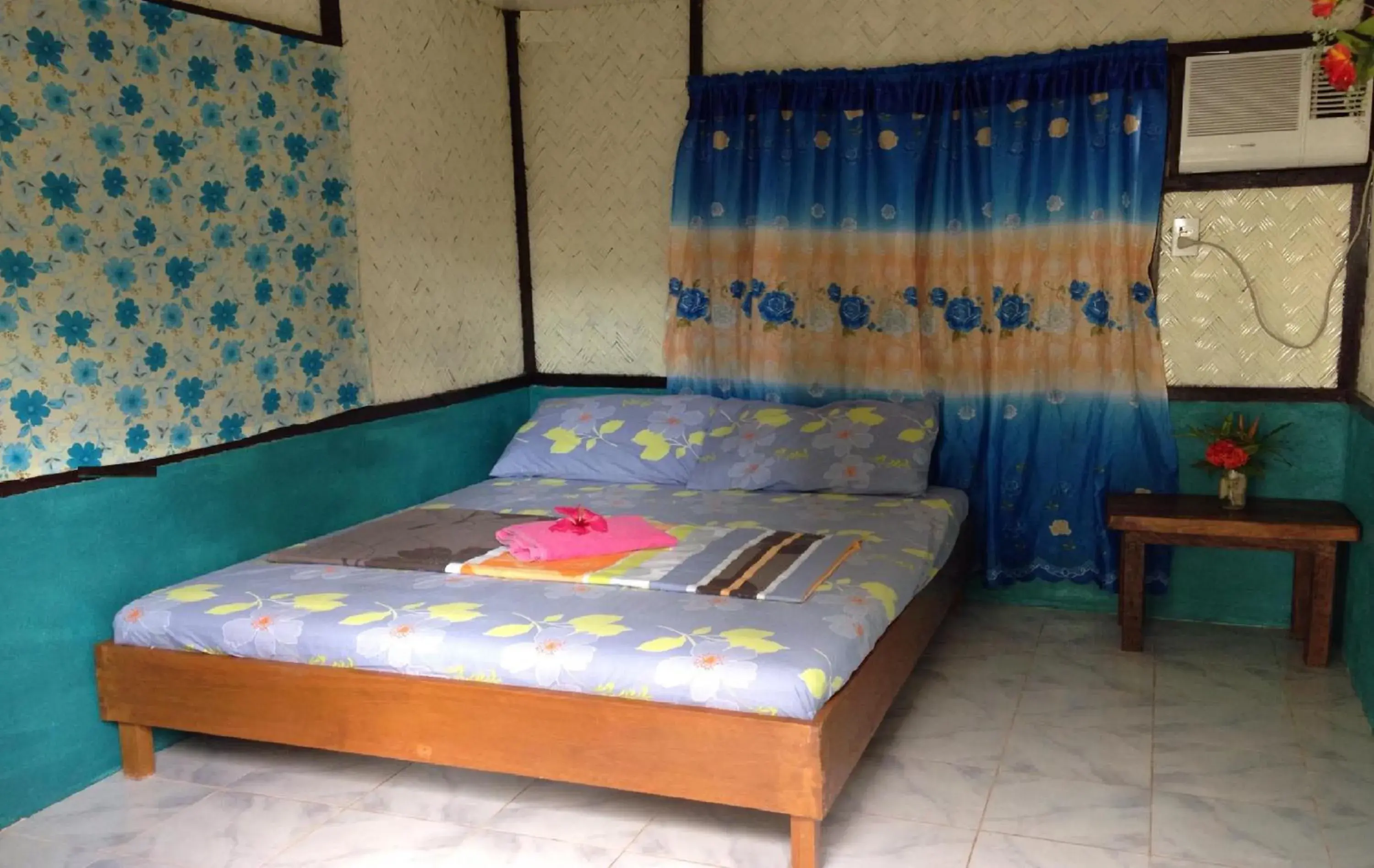 Budget Double Room in Concepcion Divers Lodge Budget Double Room in Concepcion Divers Lodge