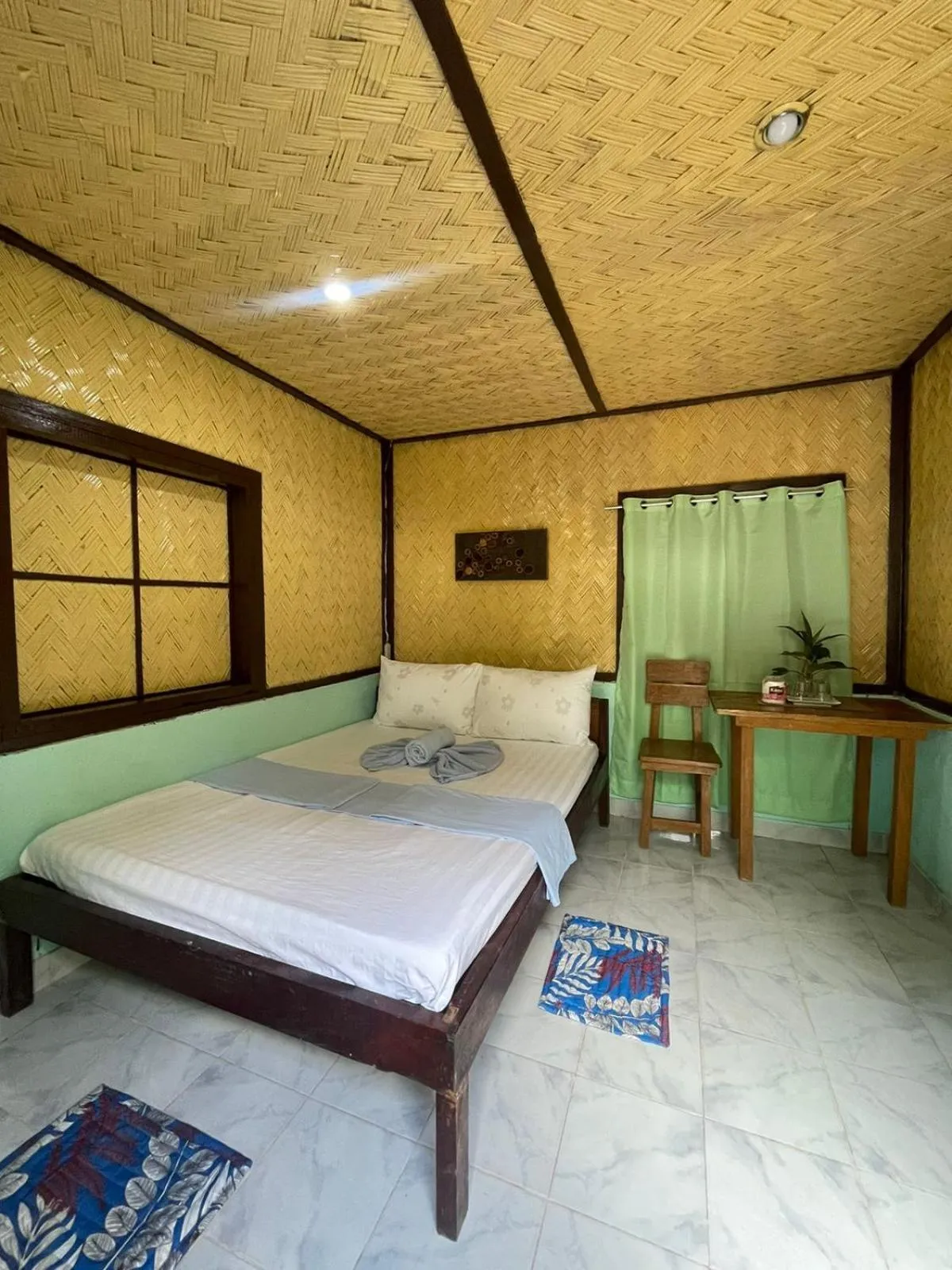 Bedroom, Bed in Concepcion Divers Lodge