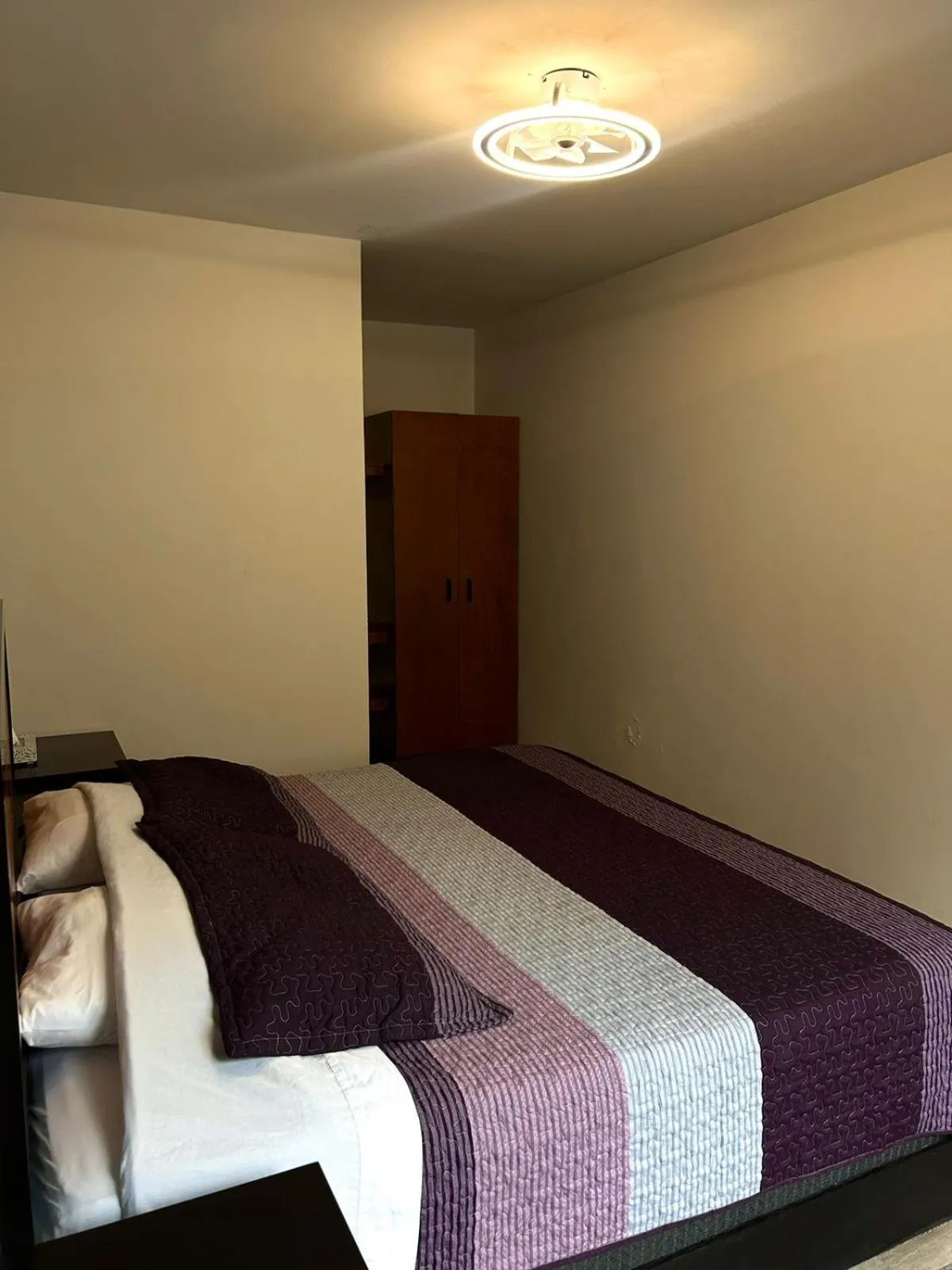 El salto de Camela Hostal