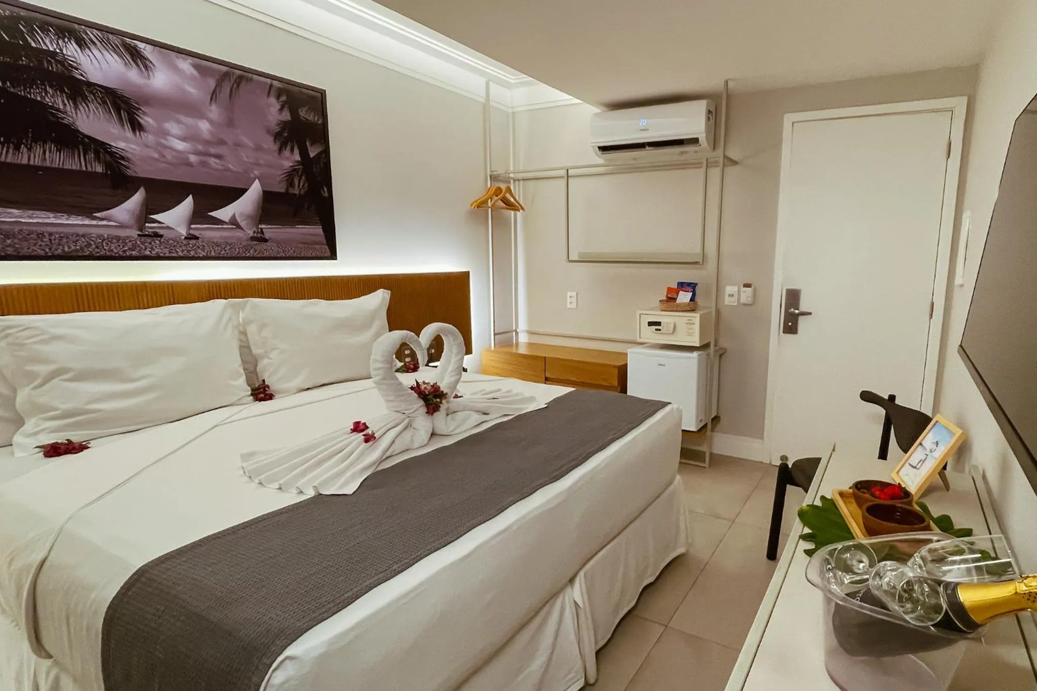 Bedroom, Bed in Tintto Hotel