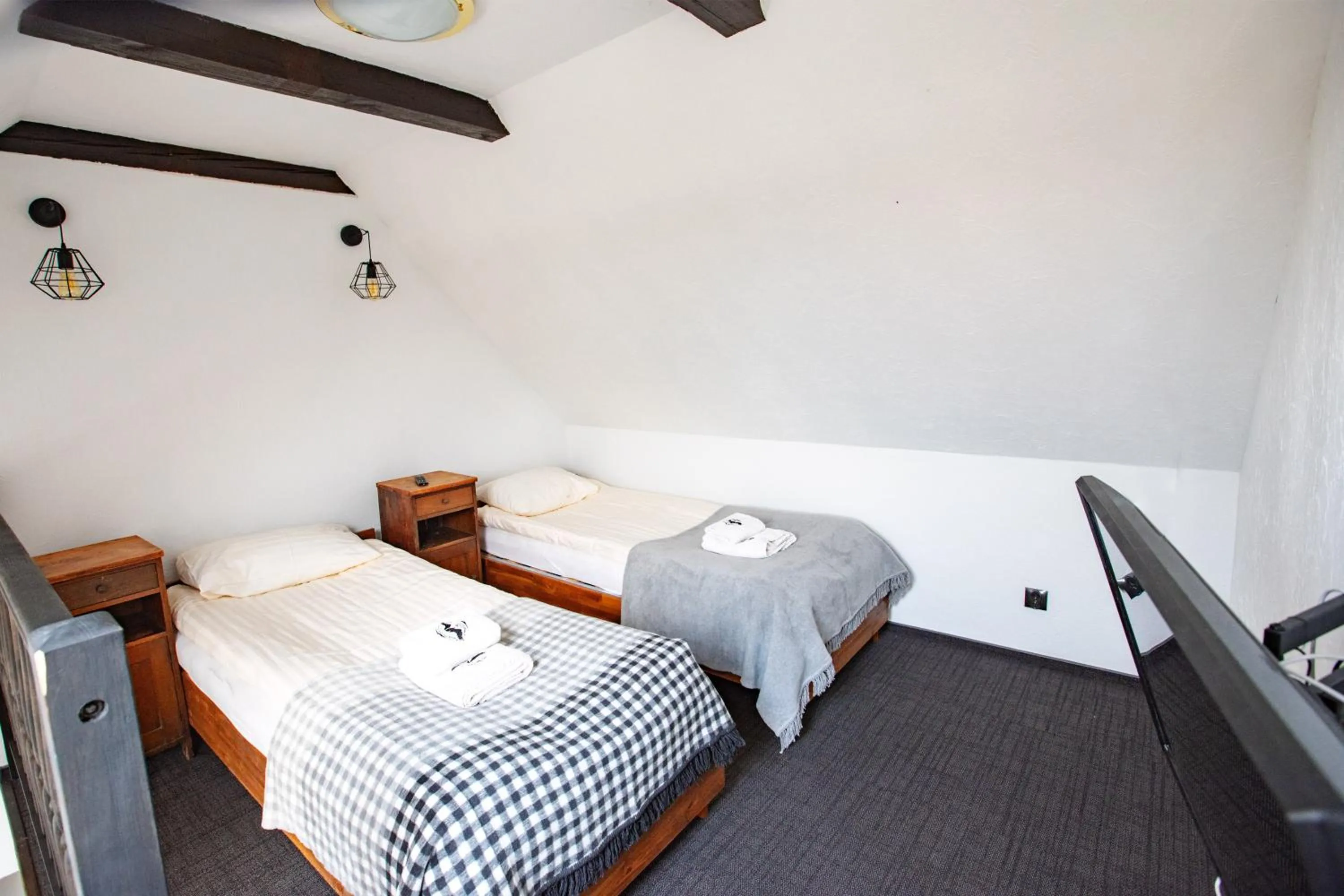 Photo of the whole room, Bed in Gospoda pod Czarnym Łabędziem