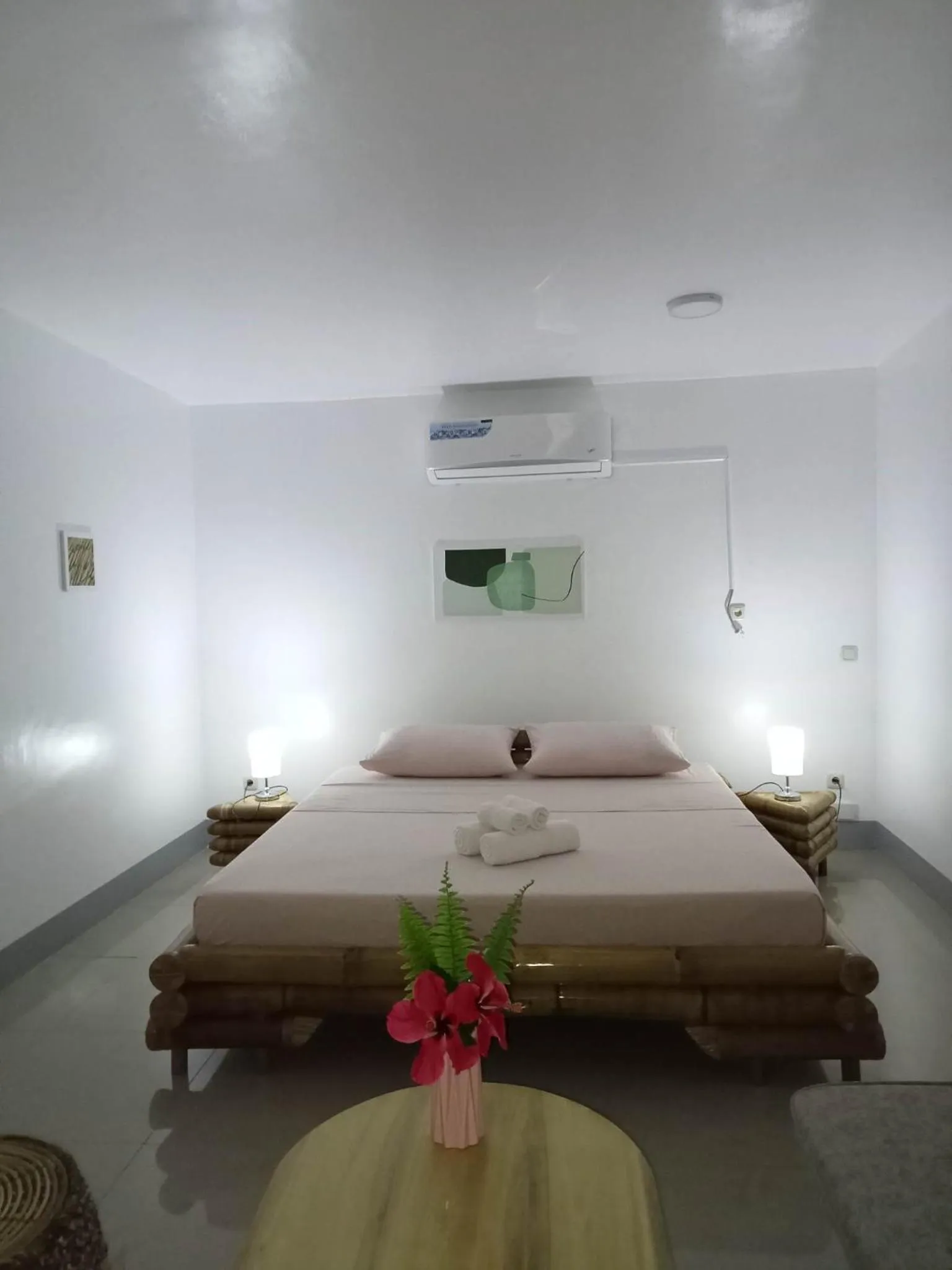 Bed in Skott's Comfy Lodge