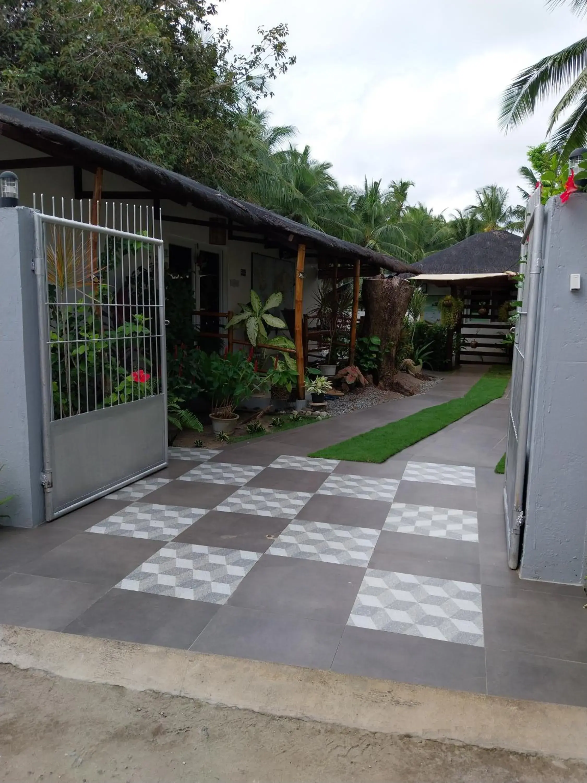 Property building in Skott's Comfy Lodge Property building in Skott's Comfy Lodge