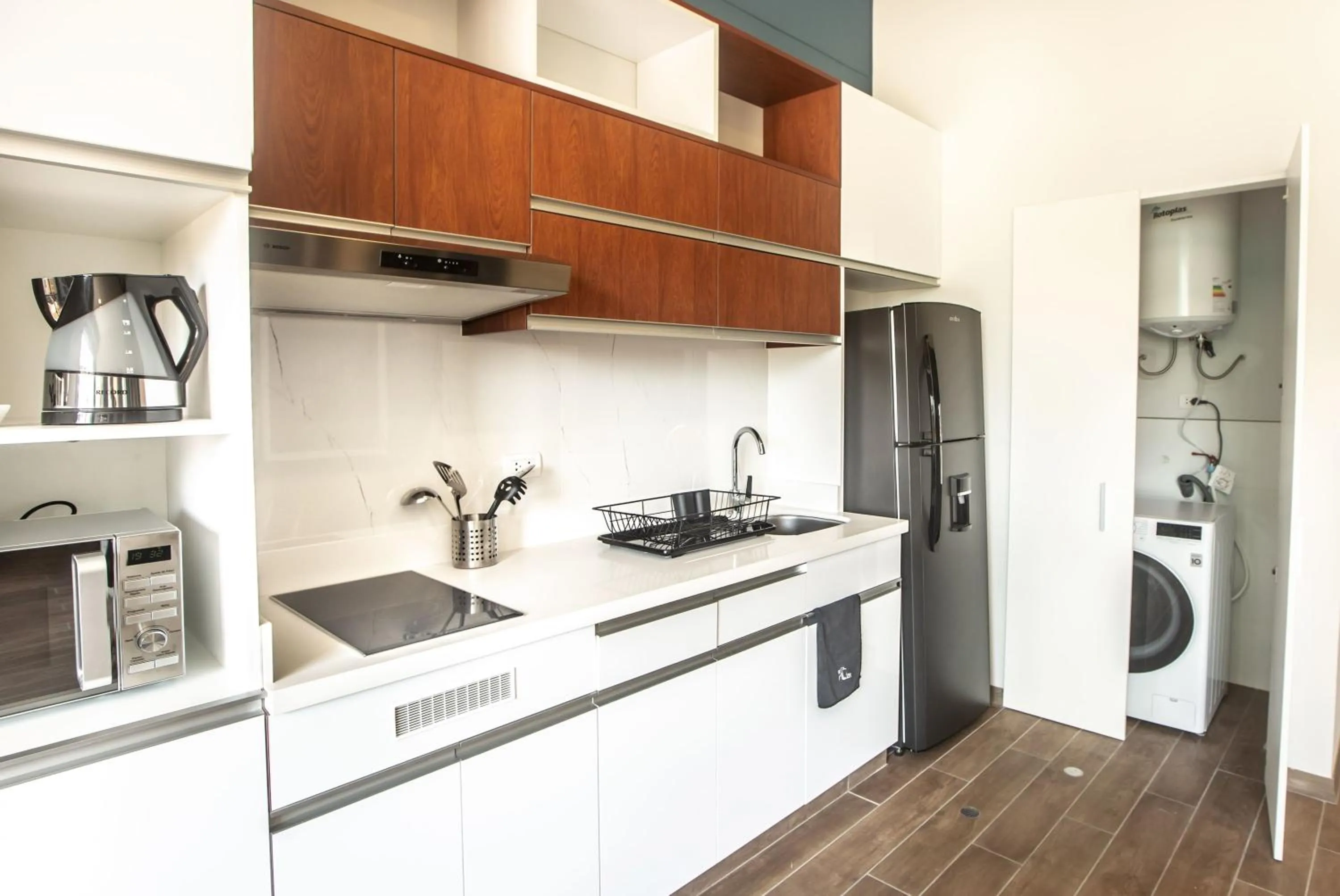 Kitchen or kitchenette in Wynwood Berlin in Miraflores