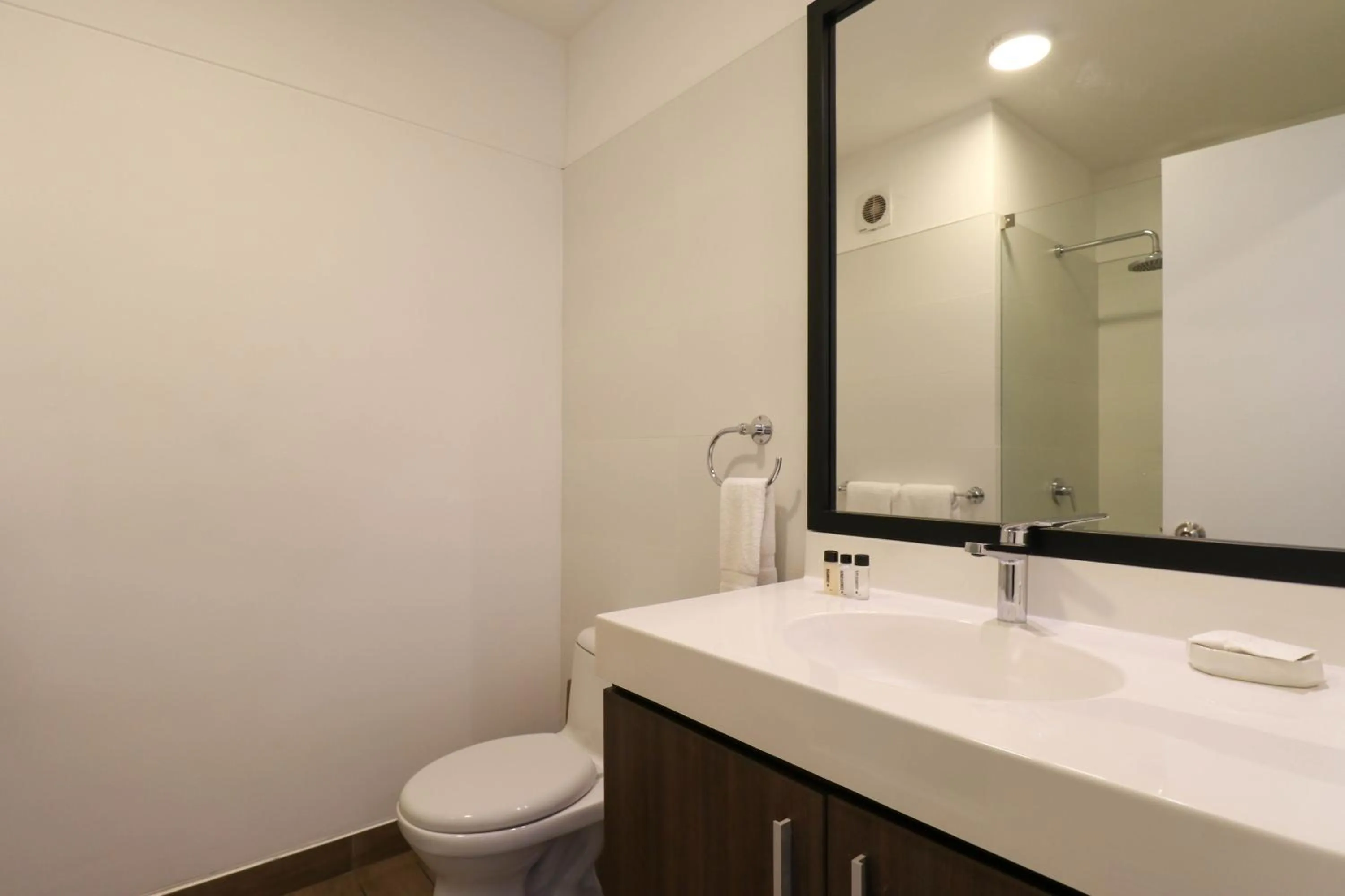 Bathroom in SoHo by Wynwood House